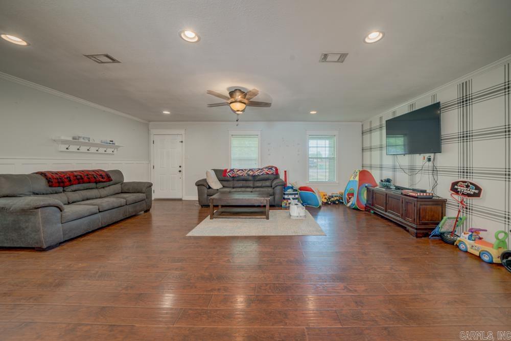 SIMMONS PLACE - Residential