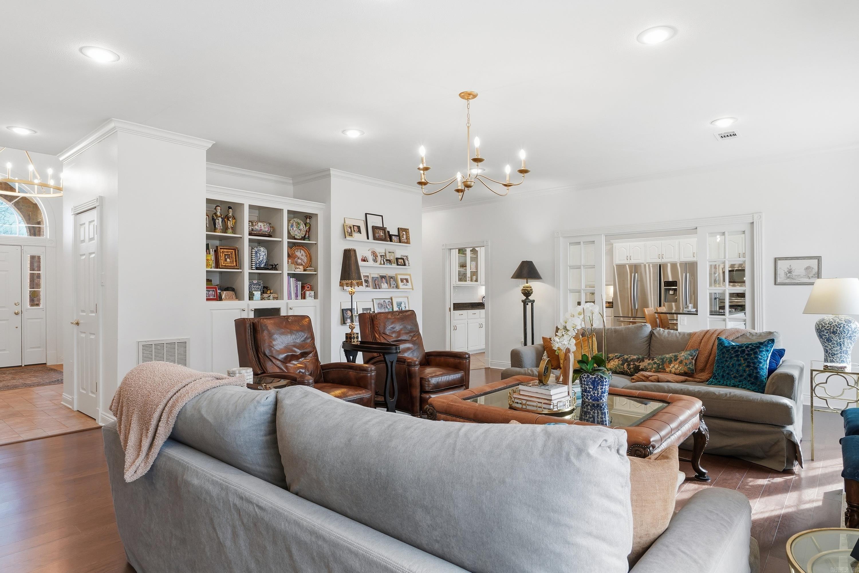 Royal Oaks - Residential