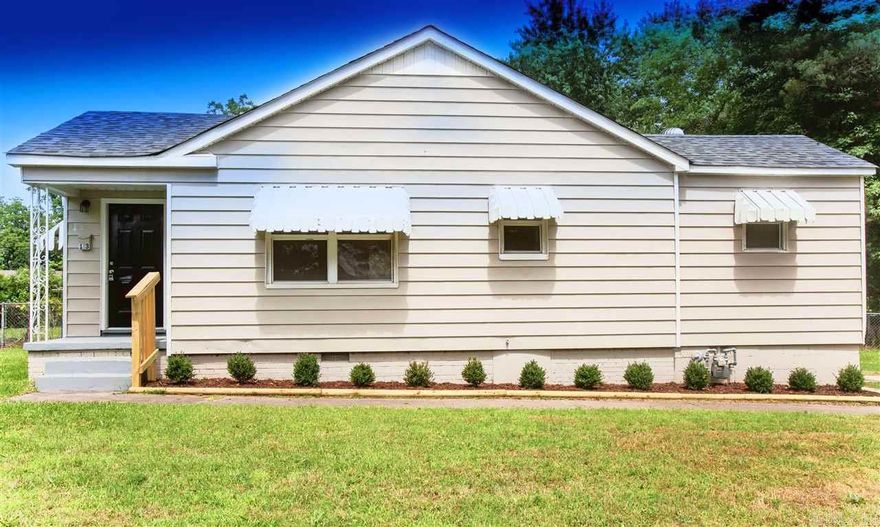 Cute little 2bd/1ba home in North Little Rock ! This home is newly renovated through out . New flooring , paint ,ceiling fans , new kitchen and appliances . It wont last long !     Move in ready !