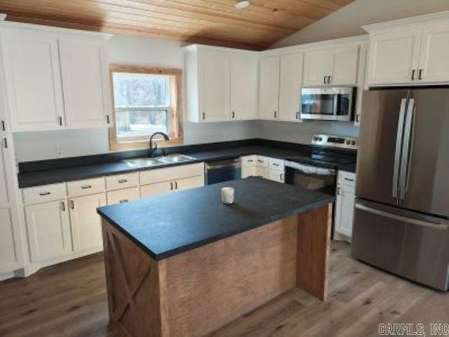 WHITEWATER ESTATES - Residential