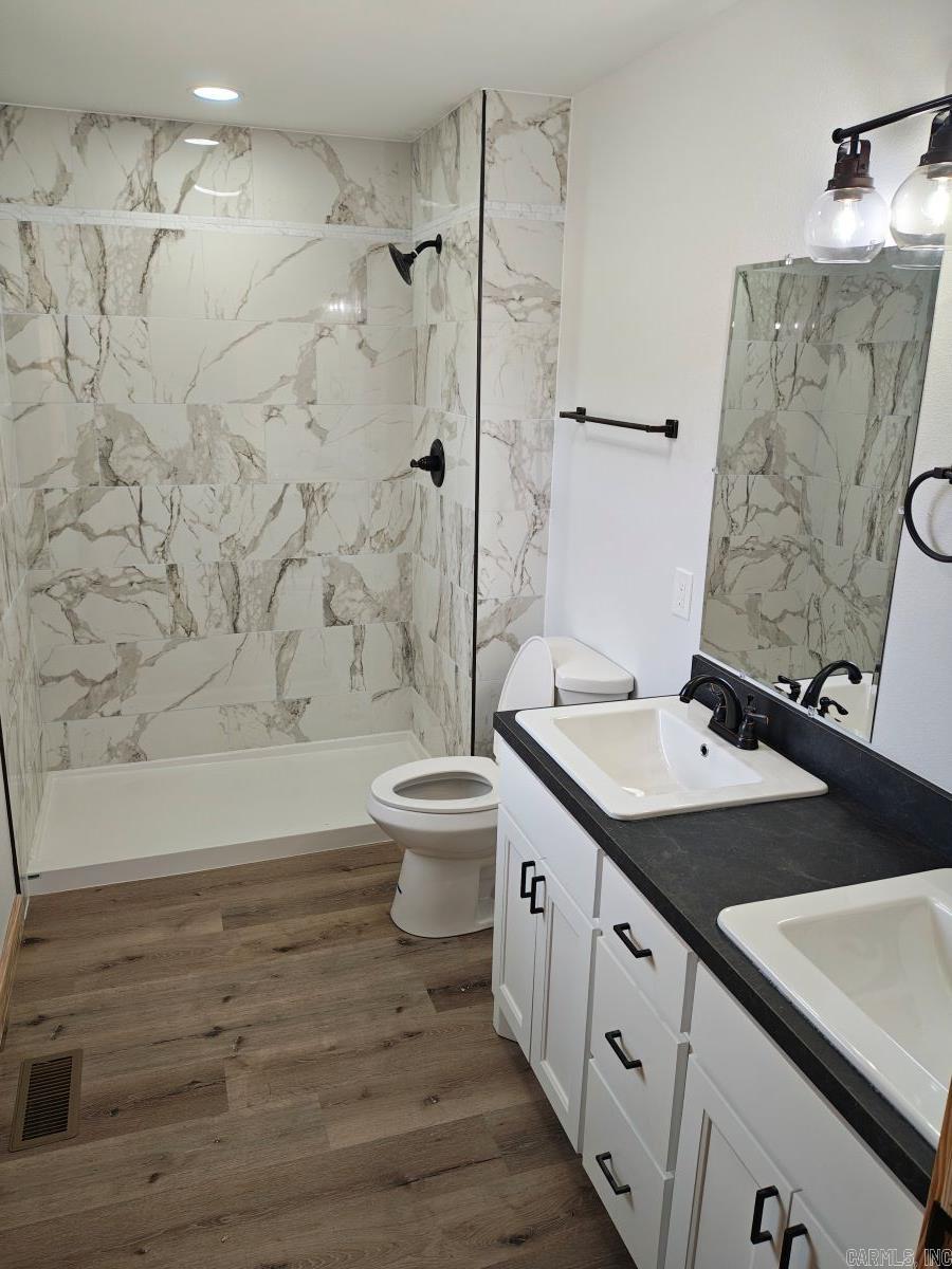 WHITEWATER ESTATES - Residential