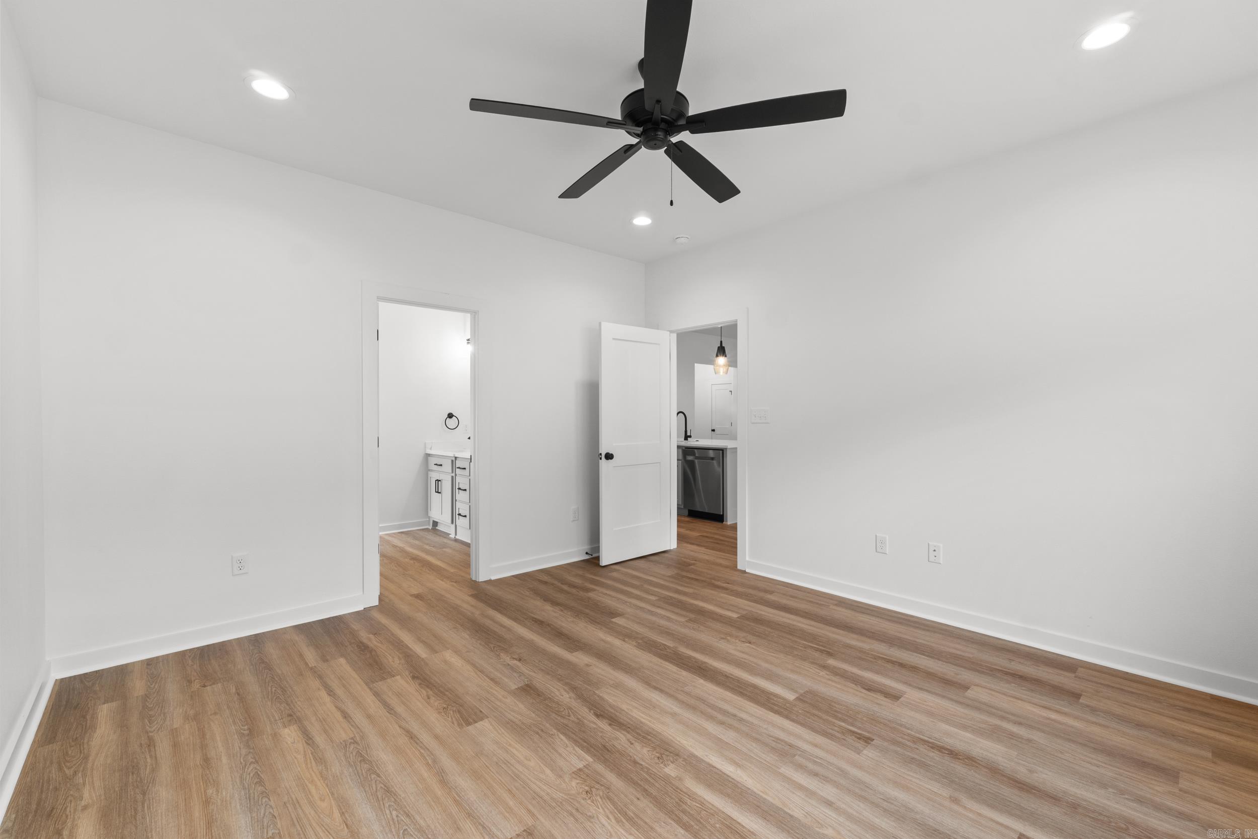 LEWIS COVE - Residential