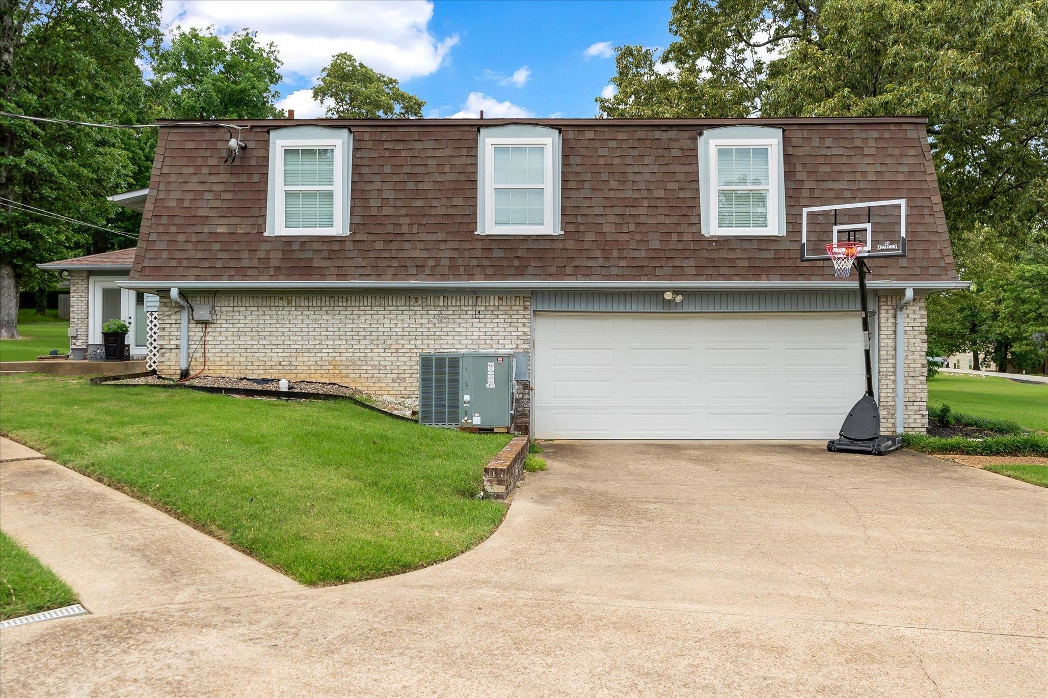 OAK PARK SUBD. - Residential