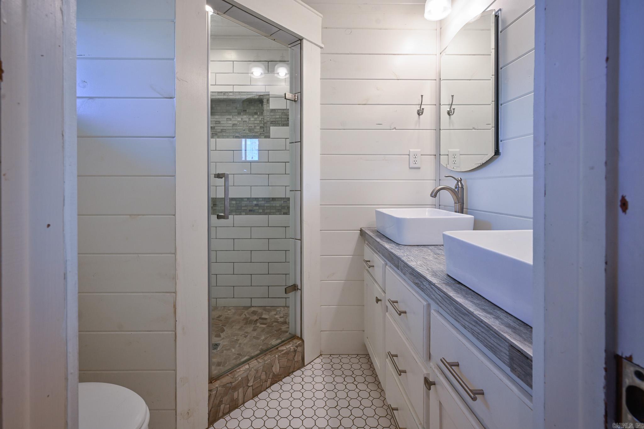 Mena Original - Residential