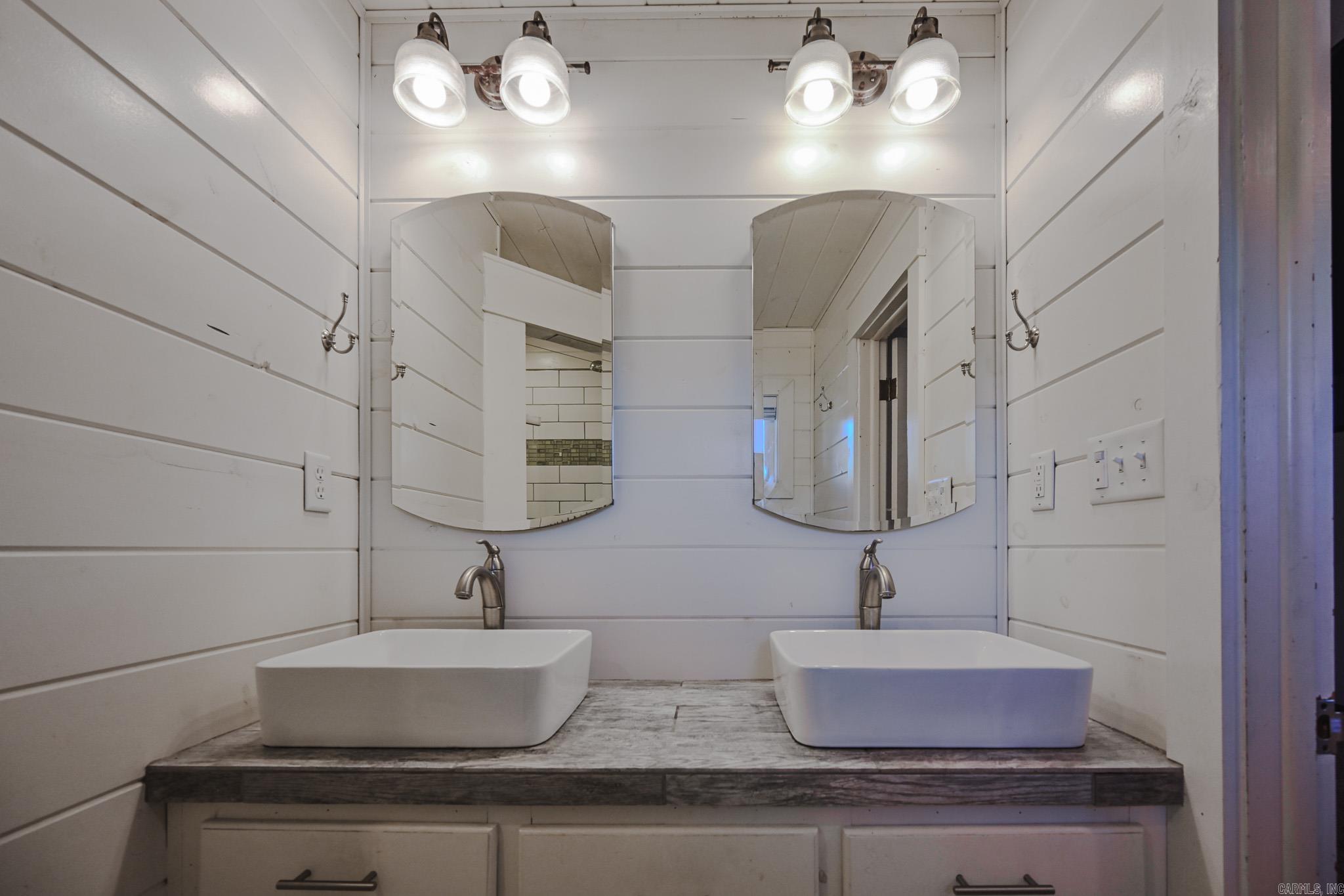 Mena Original - Residential