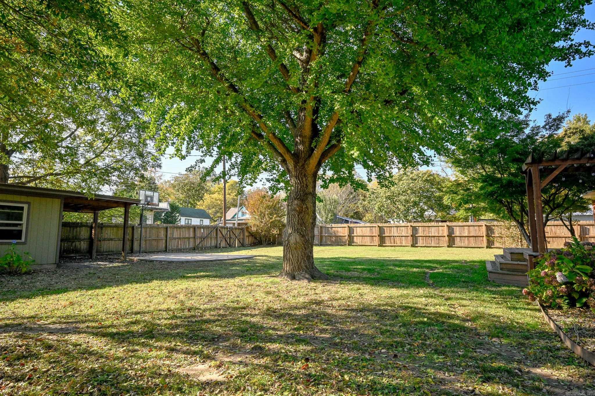 Mena Original - Residential