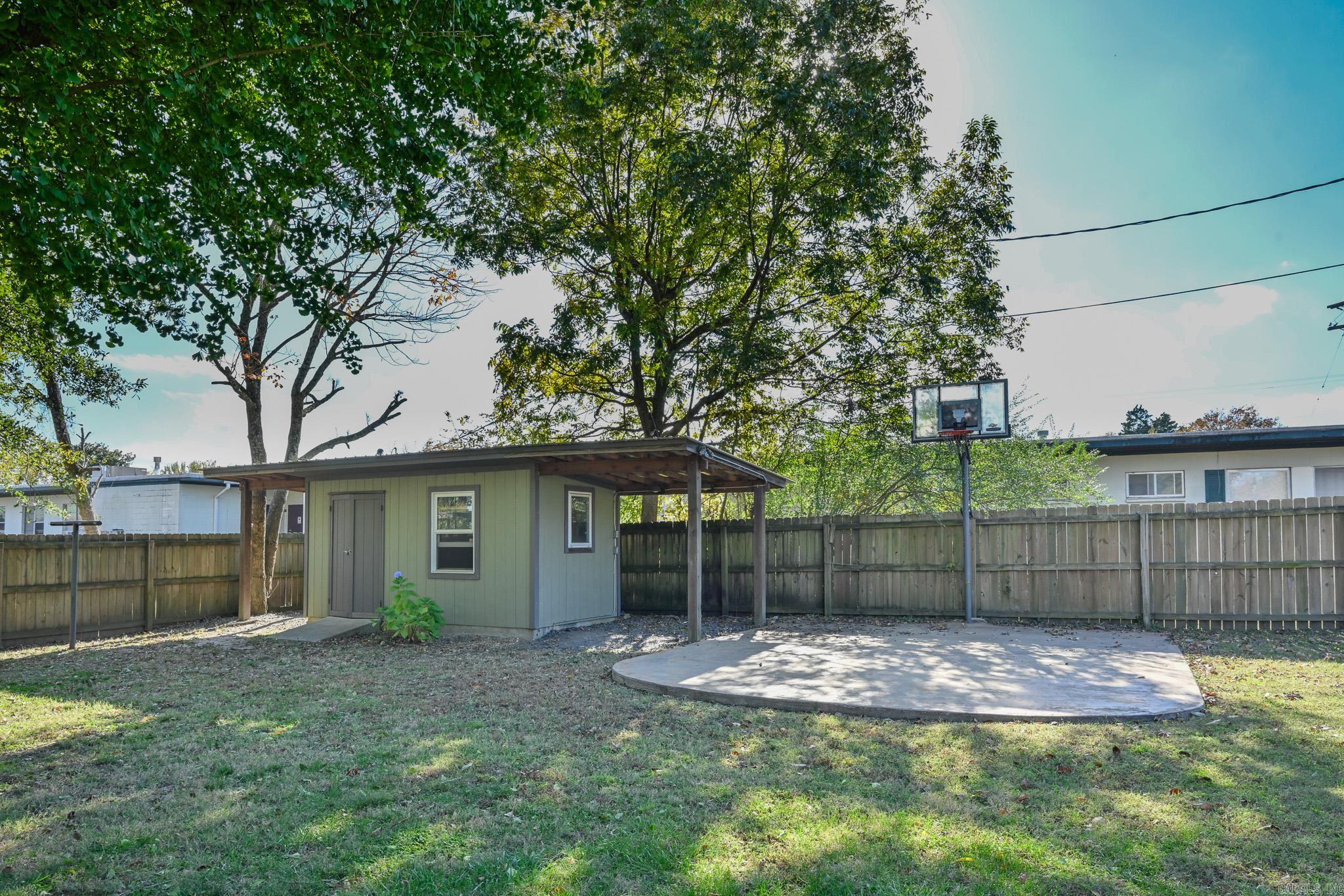 Mena Original - Residential