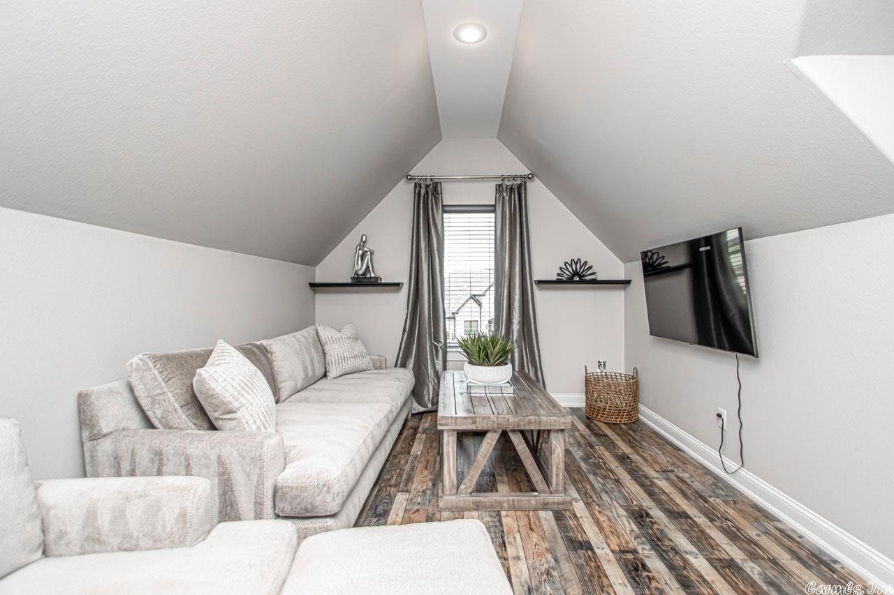 WEST LAKE VILLAGE - Residential