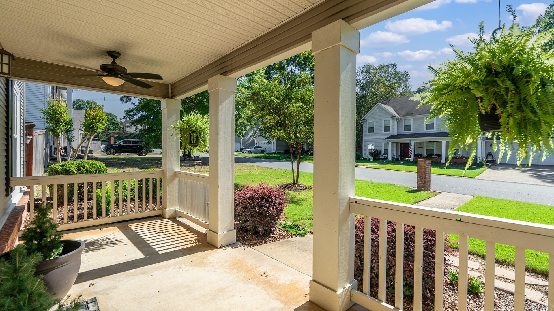 RIVER OAKS - Residential