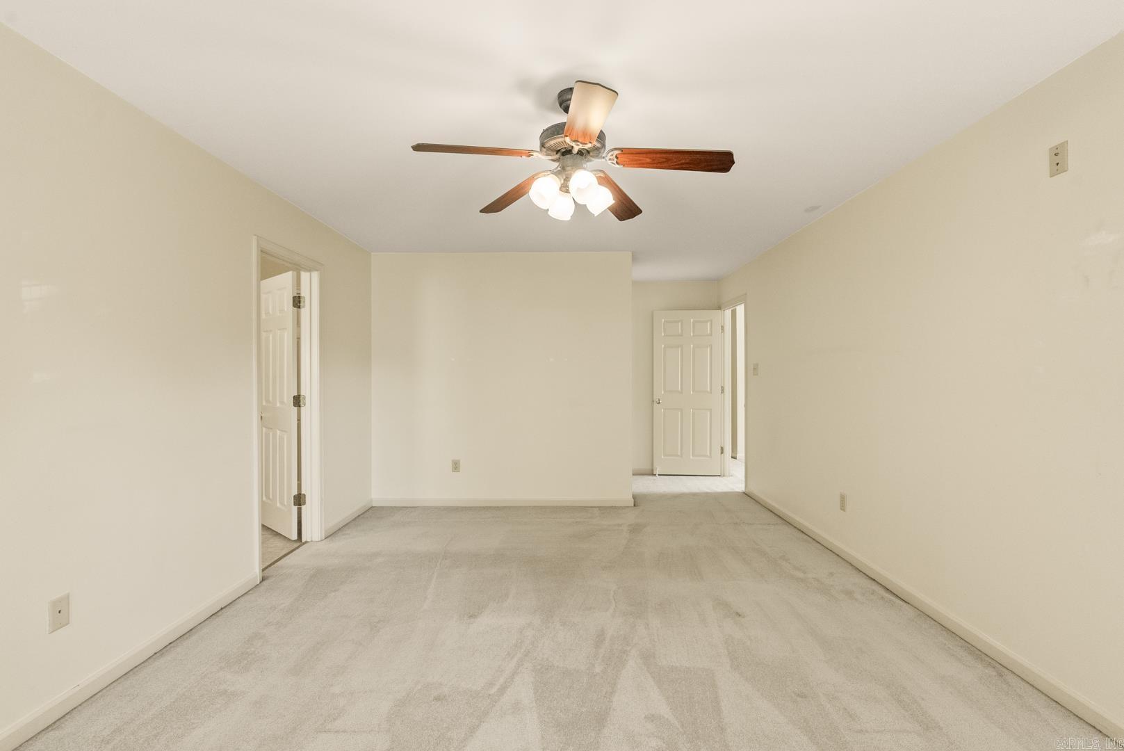 RIVER OAKS - Residential
