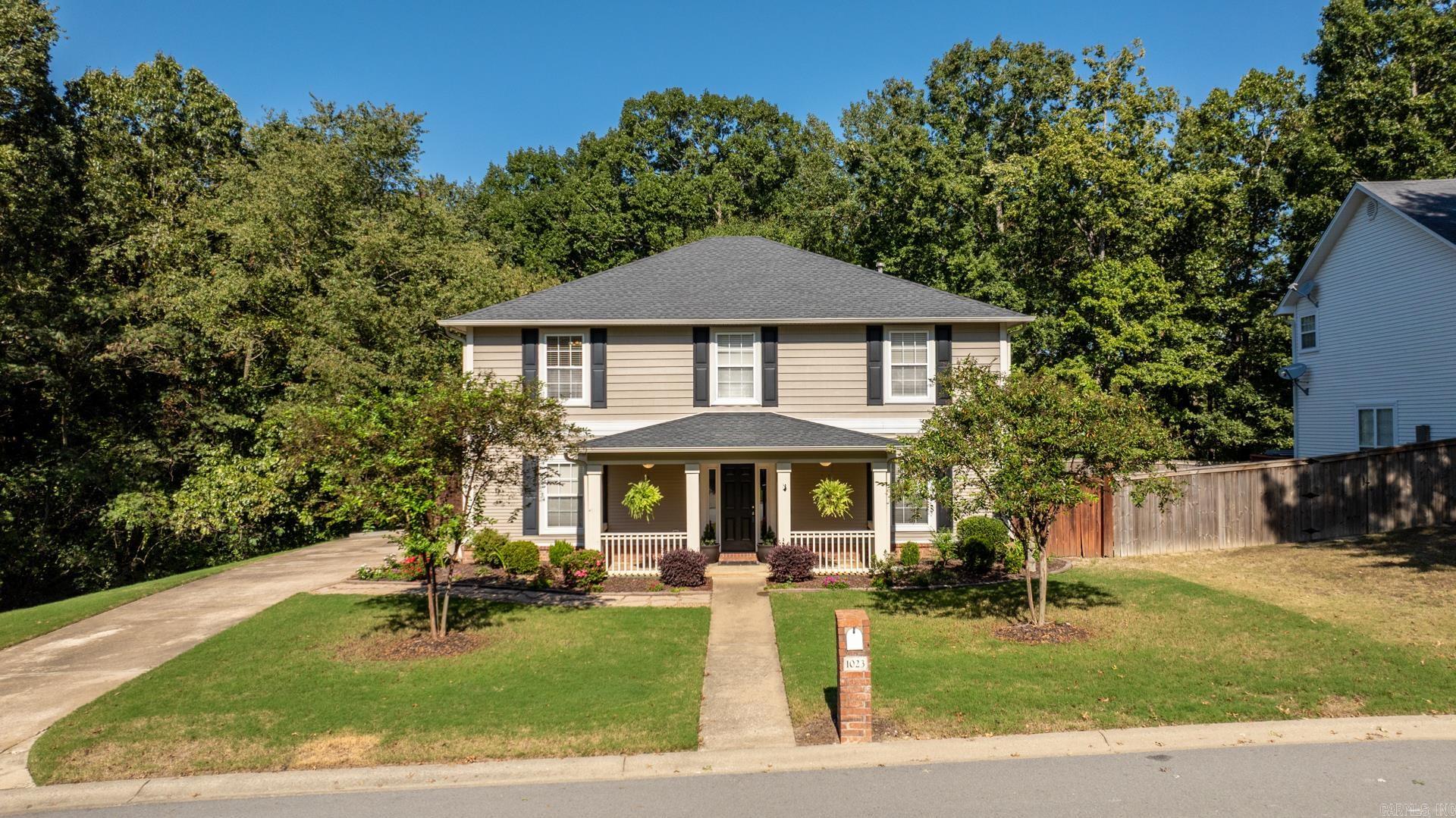 RIVER OAKS - Residential