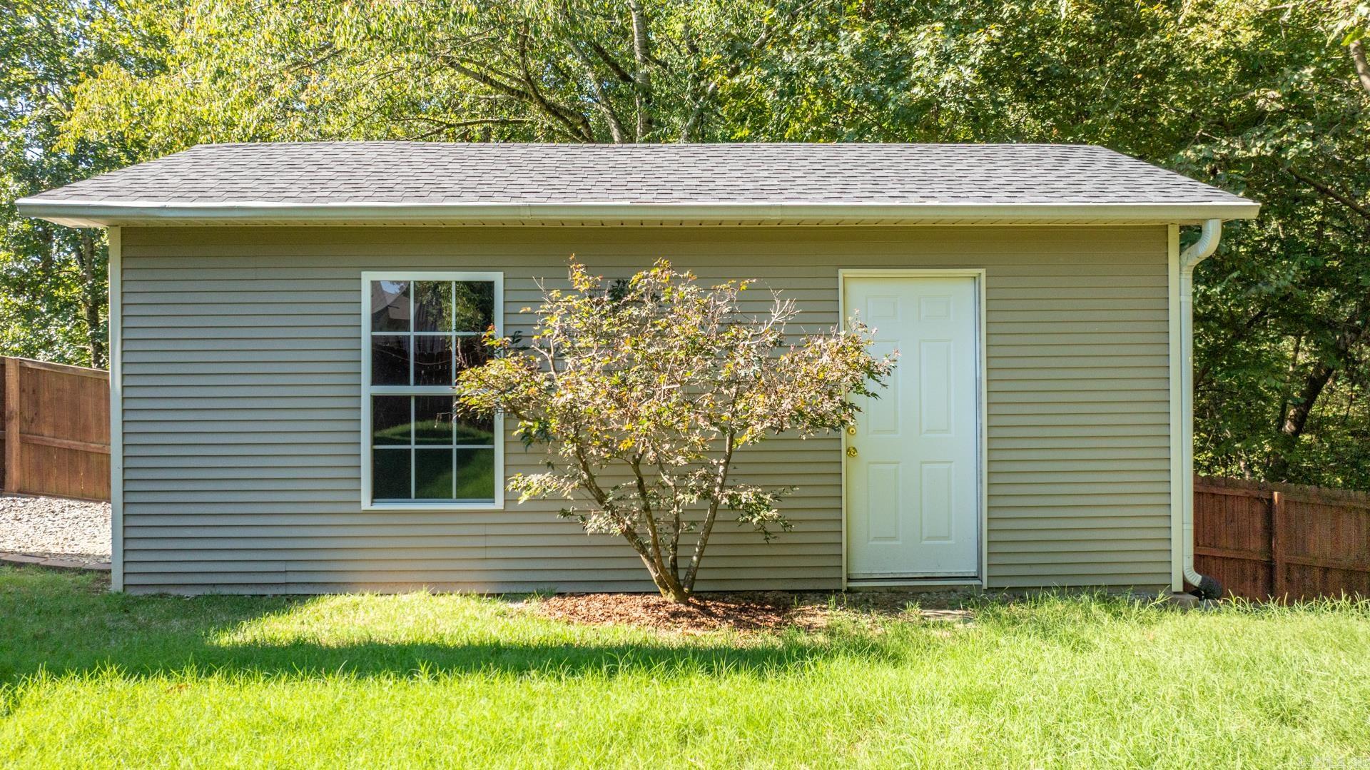 RIVER OAKS - Residential
