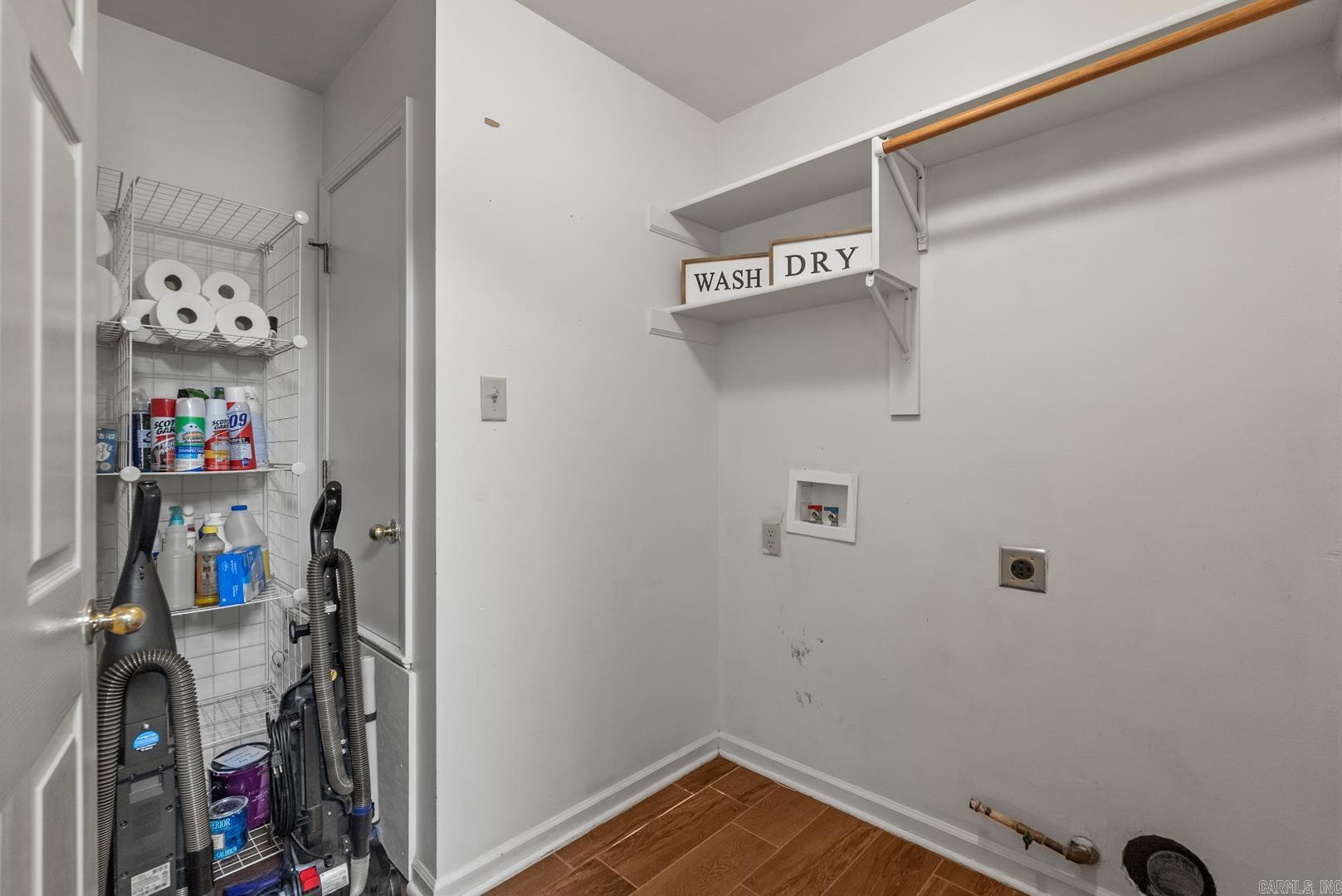 RIVER OAKS - Residential