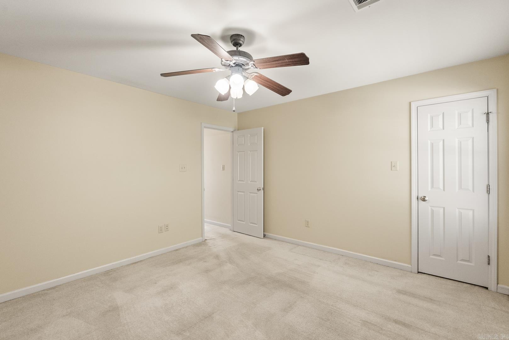 RIVER OAKS - Residential