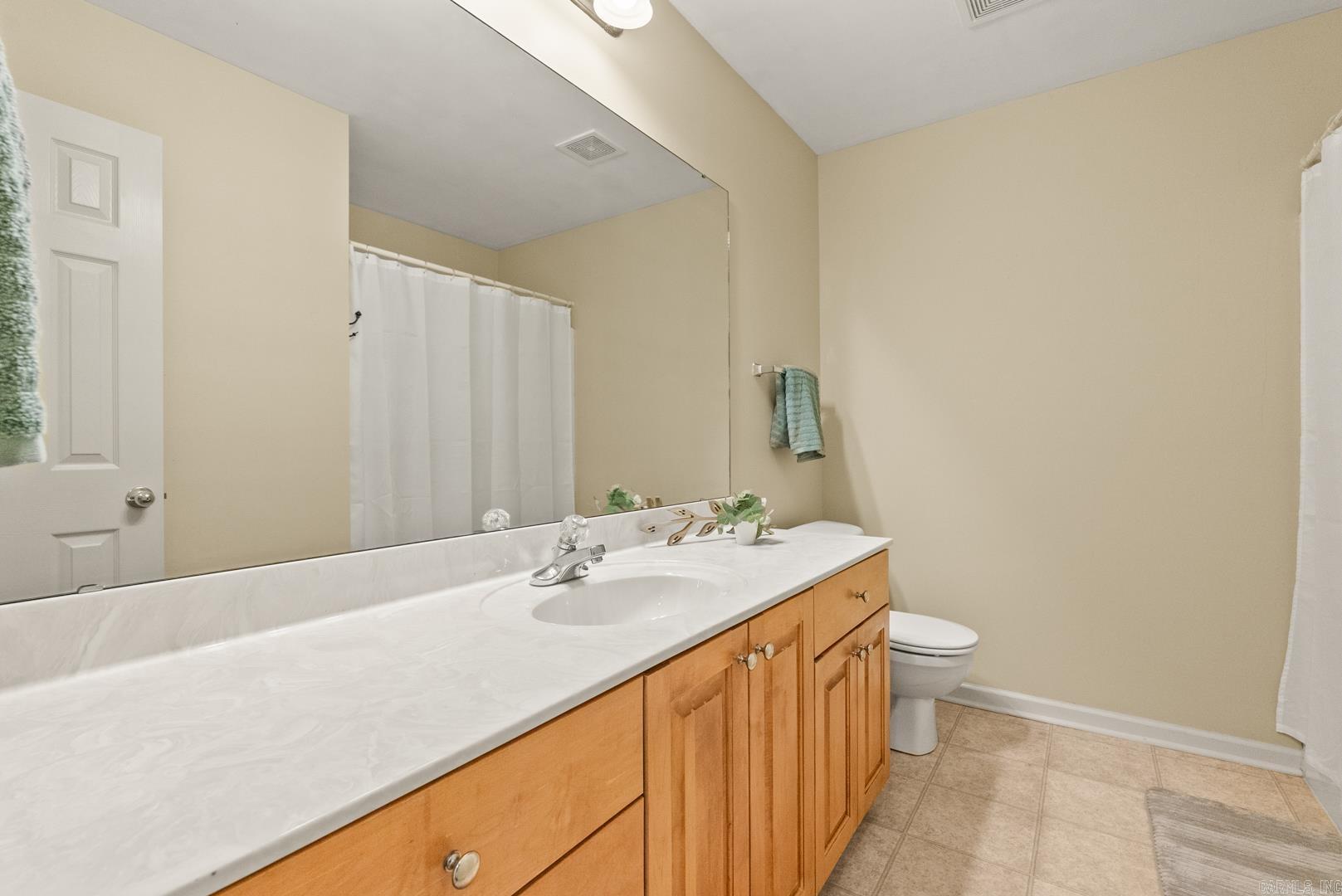 RIVER OAKS - Residential