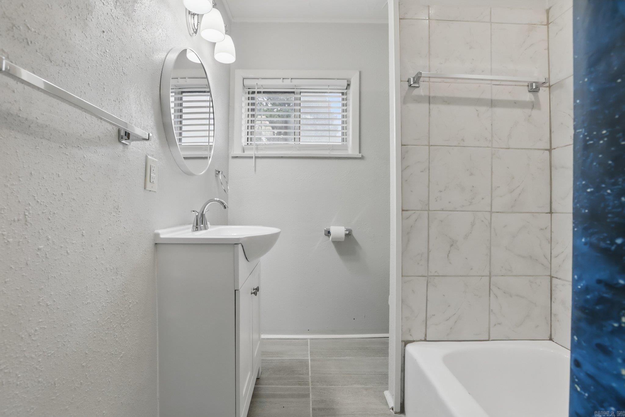 Barrow John 2L - Residential Lease