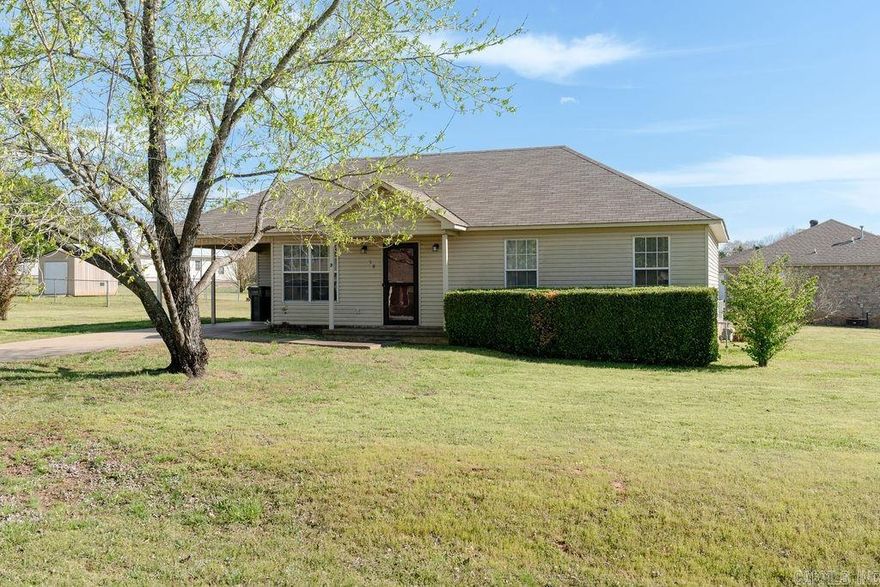 3Bedroom 2 Bathroom home right in the heart of town. Roof replaced in 2022, and new floors, doors, and fence. This home is on a corner lot with a spacious back yard.