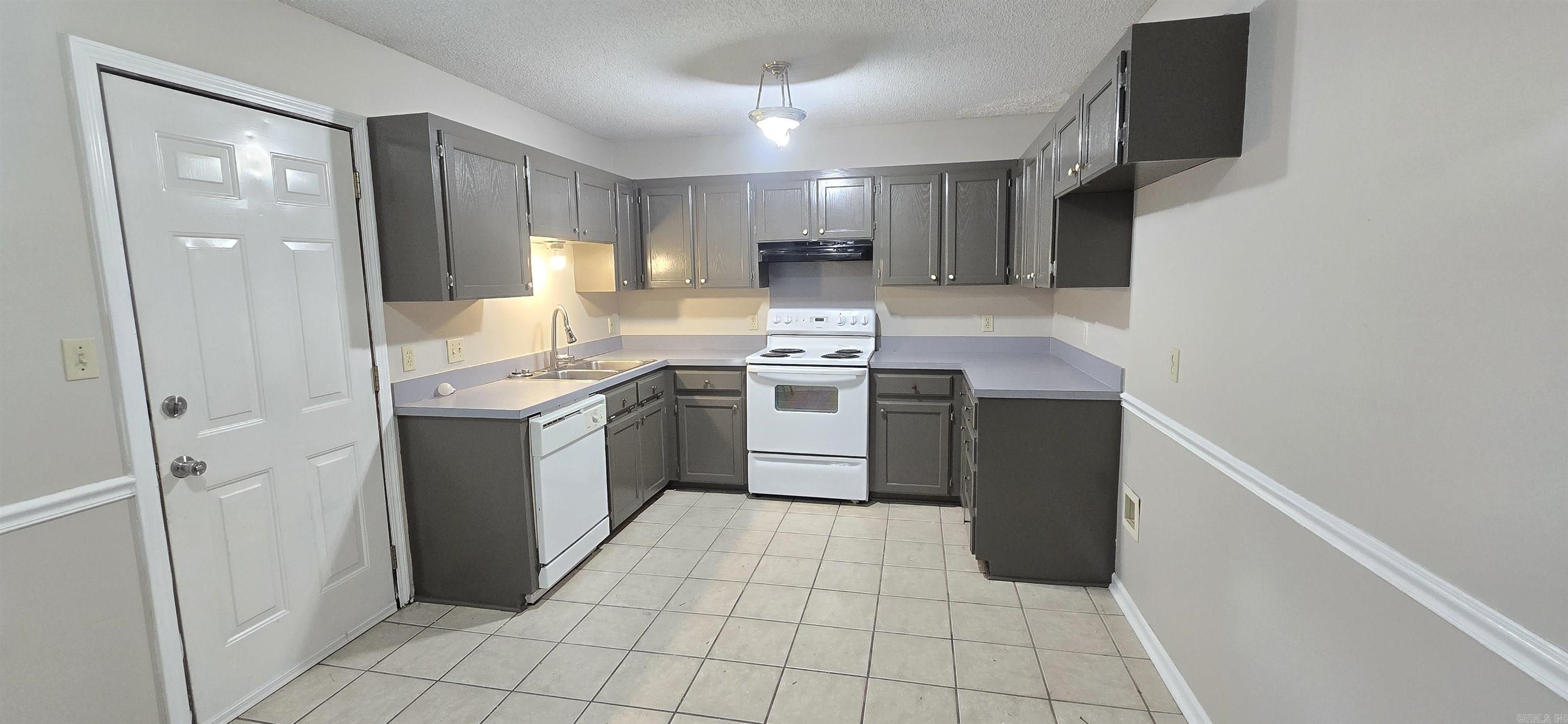 Edgewood - Residential Lease