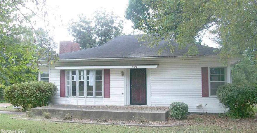 Large family home on nice lot!  Fireplaces in both the living room and family room.  Formal dining area and breakfast nook.  Hardwood floors and great moldings throughout the home.  Built-in bookcases and a large bay window add charm to the living room.  French doors lead from dining room to family room.  Great property with lots of space!   ** Agents:  Please include the information sheet found in associated docs with all offers submitted to our office.