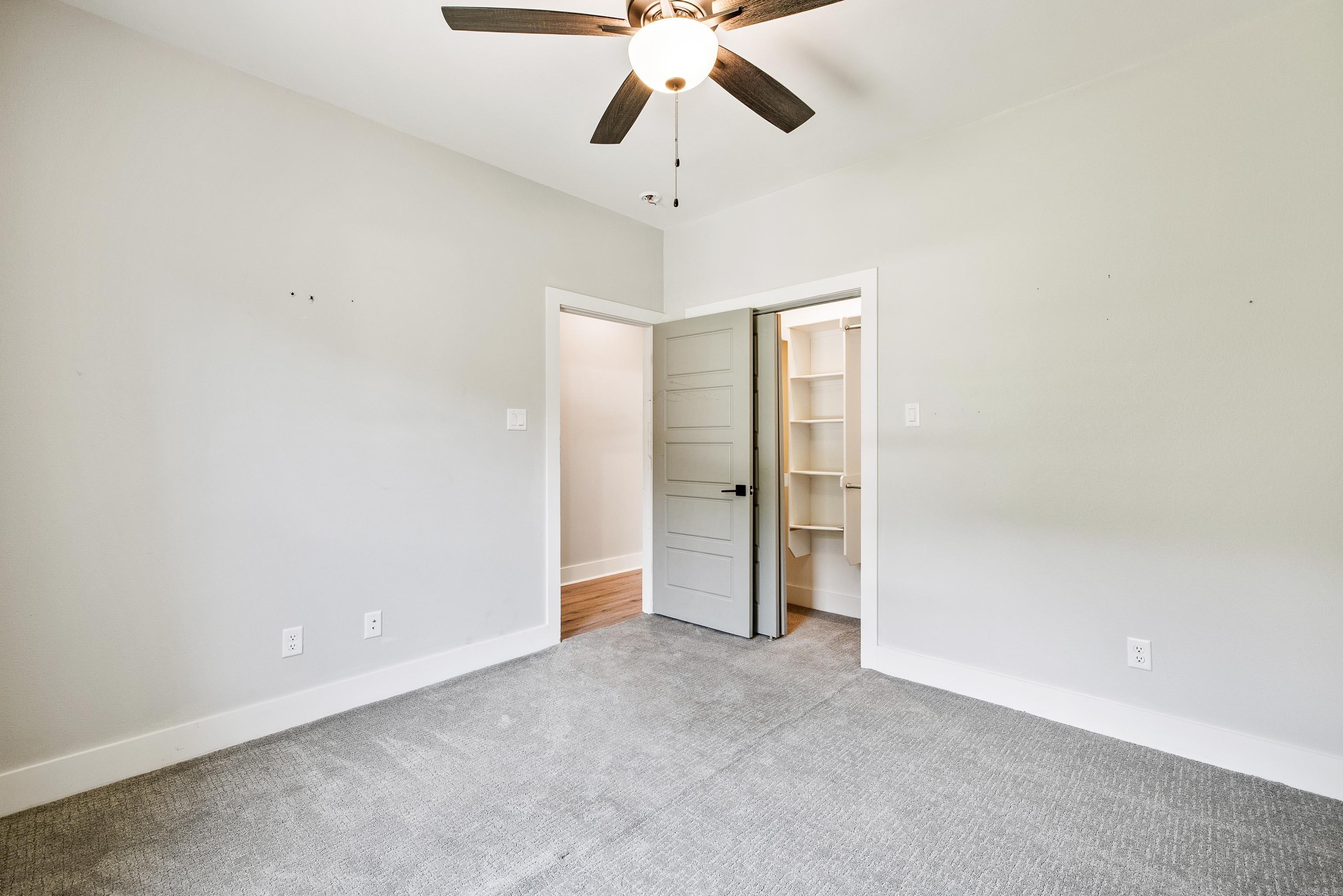 CREEKSIDE - Residential