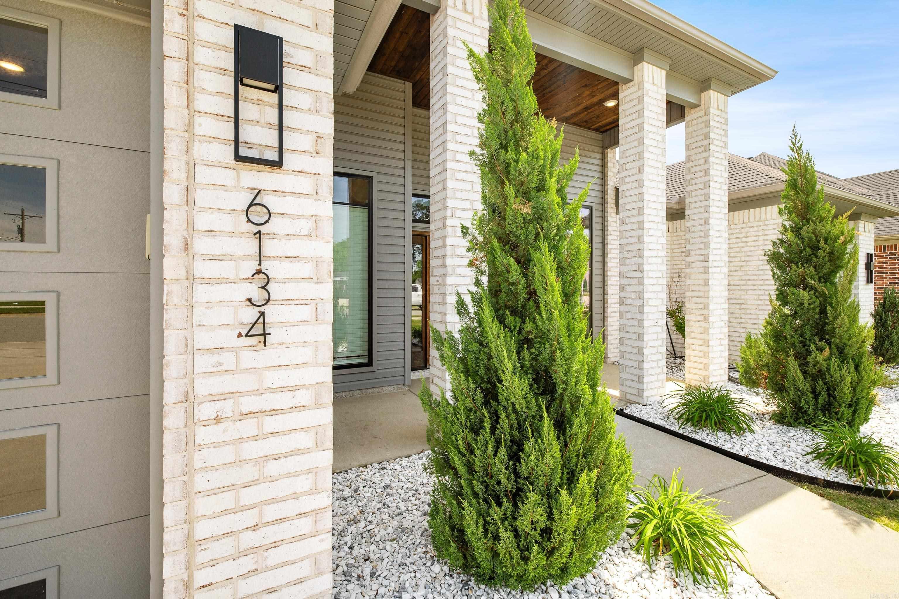 CREEKSIDE - Residential