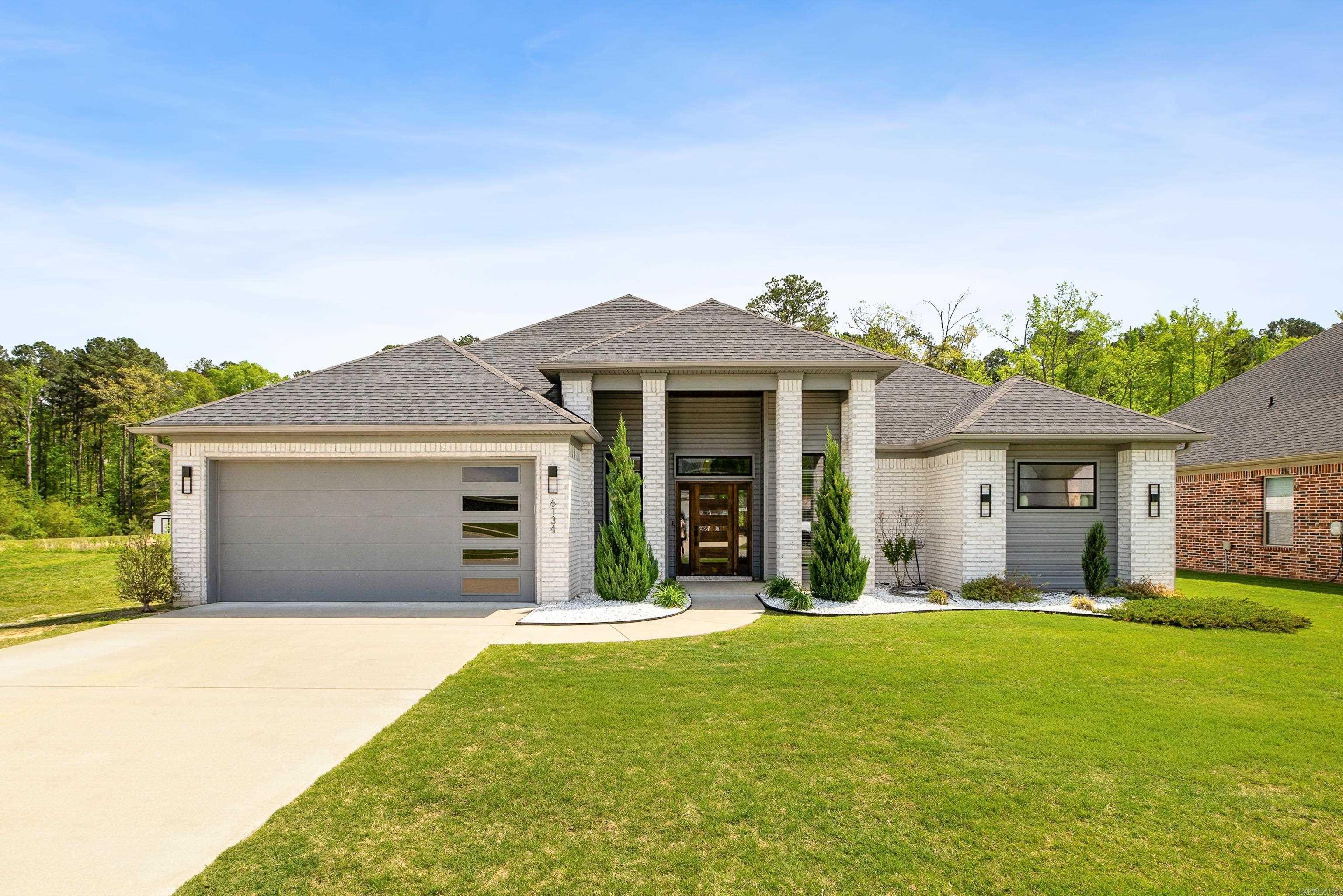 CREEKSIDE - Residential