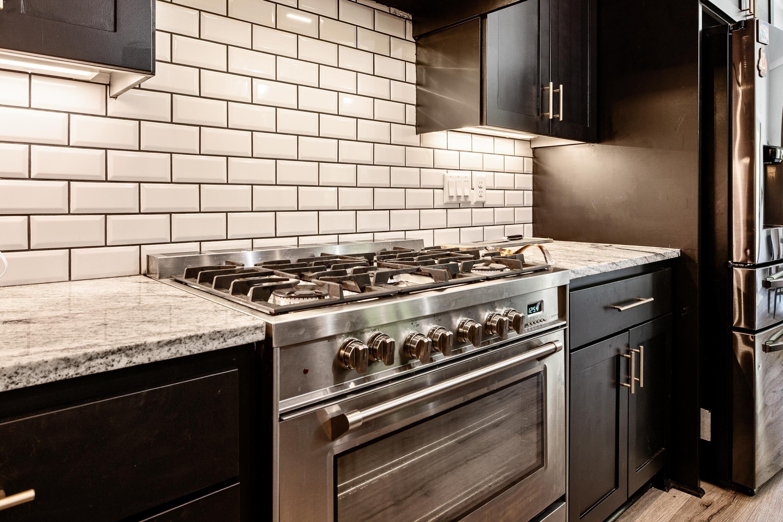 CREEKSIDE - Residential