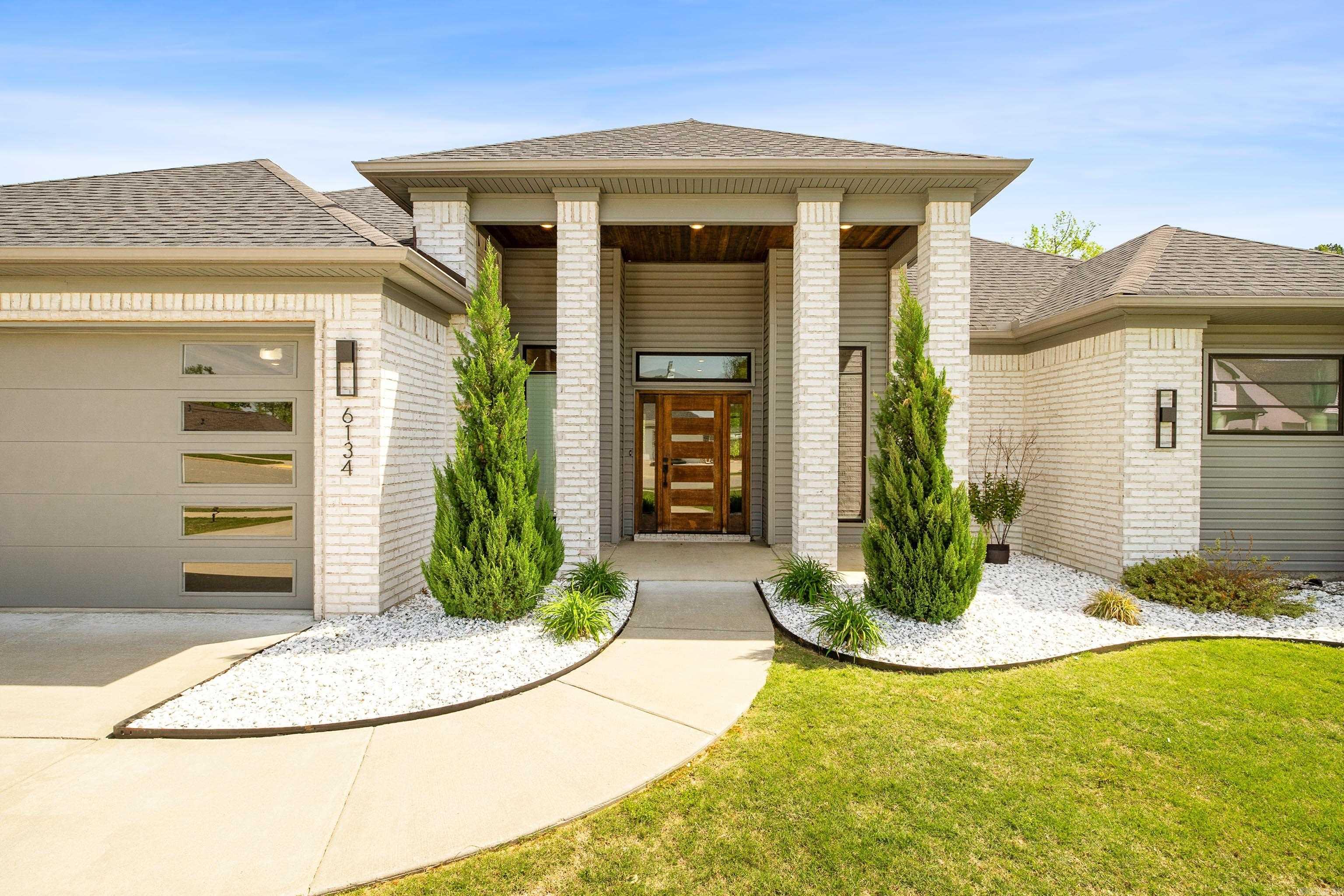 CREEKSIDE - Residential