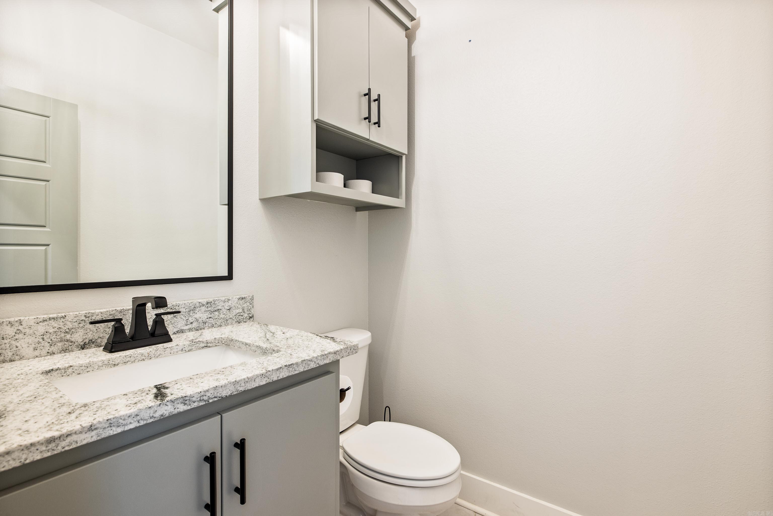 CREEKSIDE - Residential