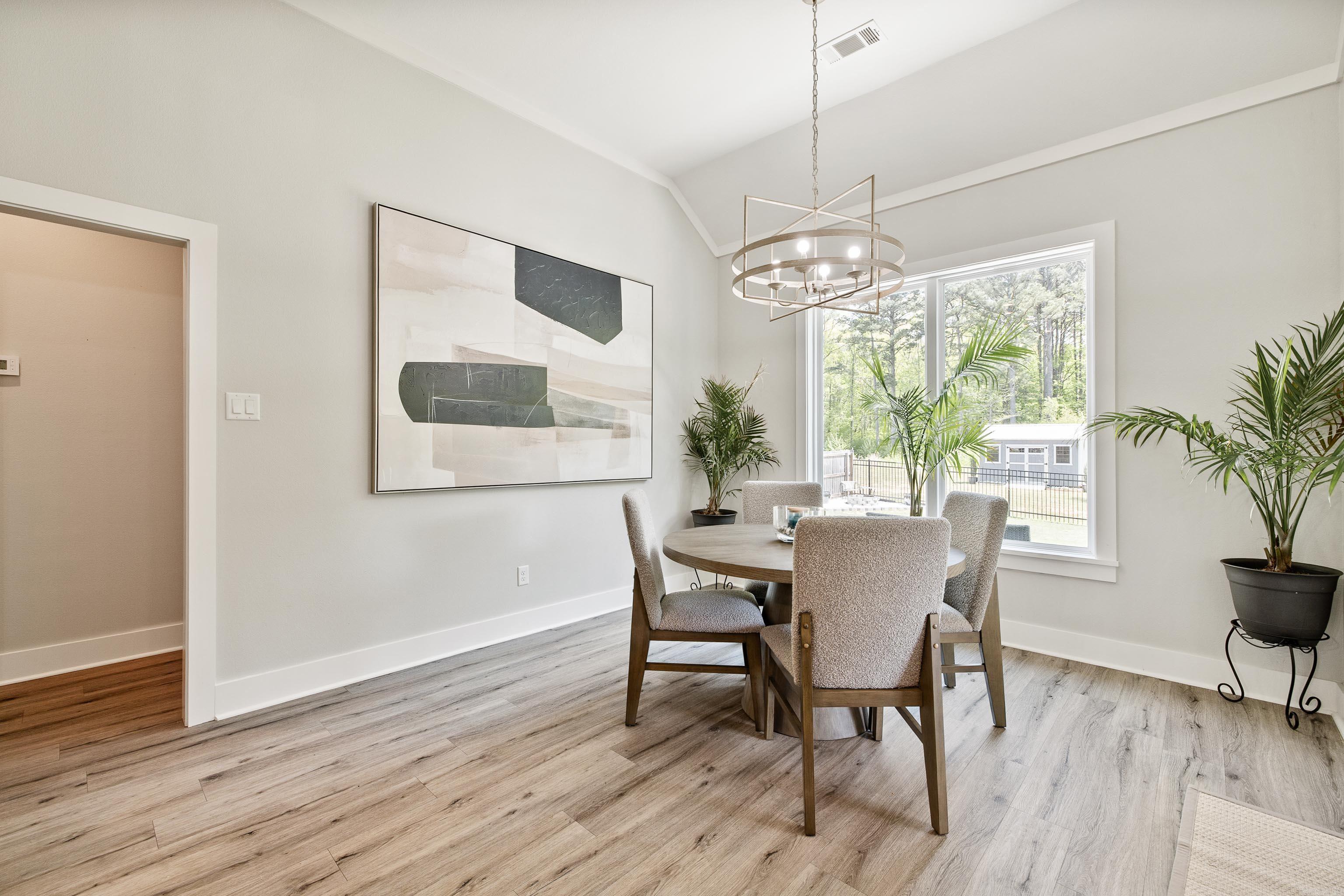 CREEKSIDE - Residential