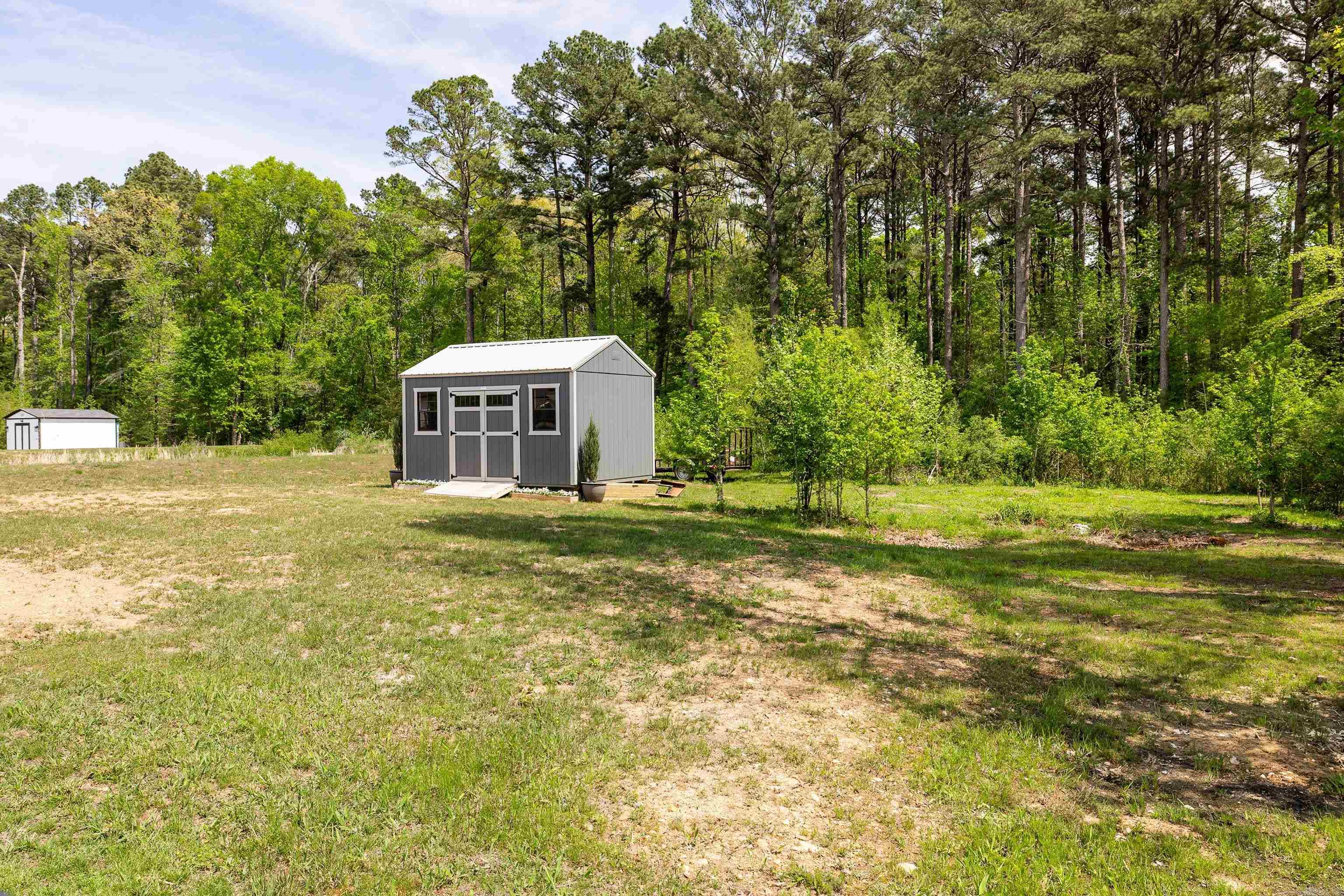 CREEKSIDE - Residential