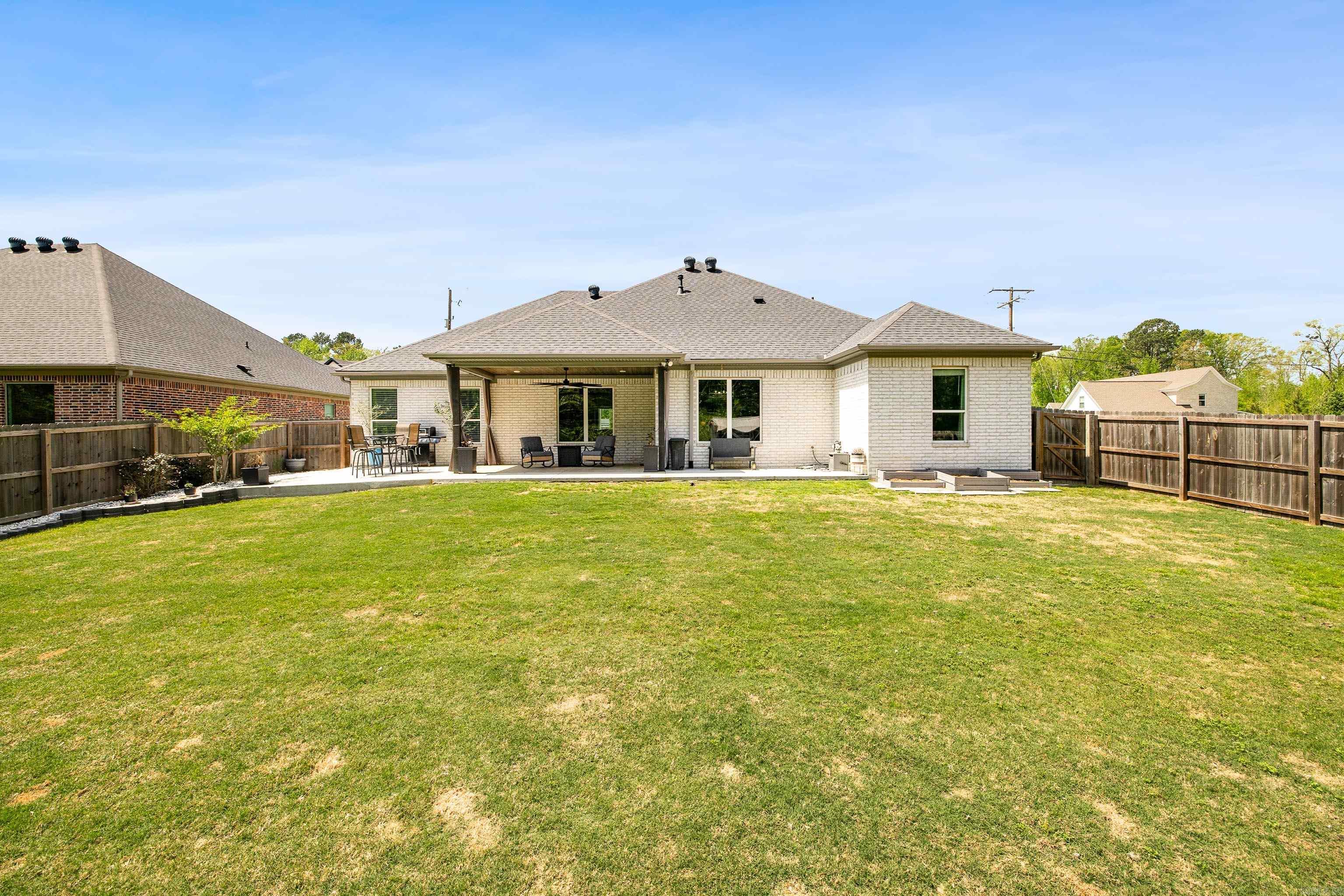 CREEKSIDE - Residential