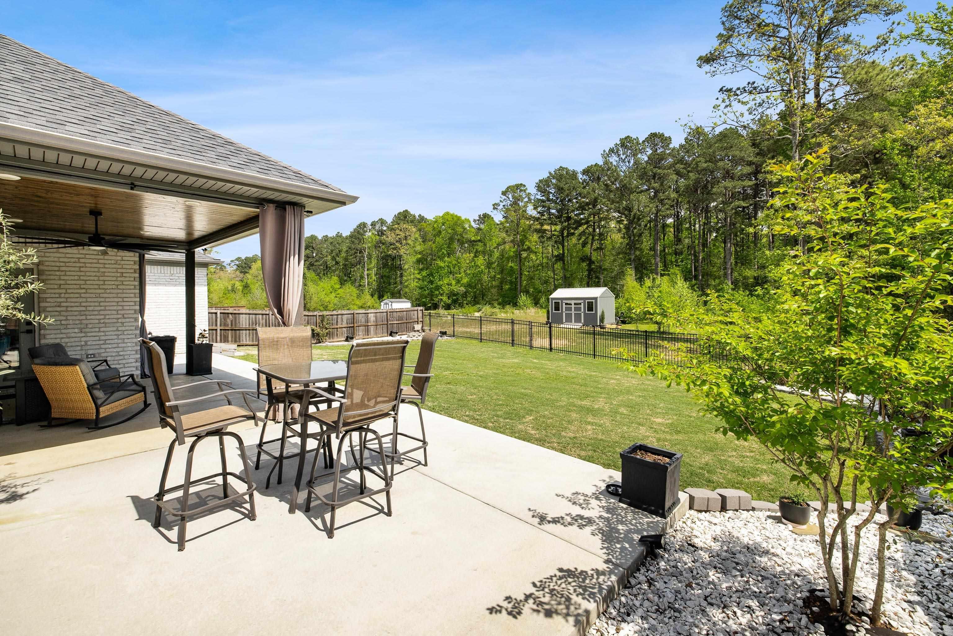 CREEKSIDE - Residential