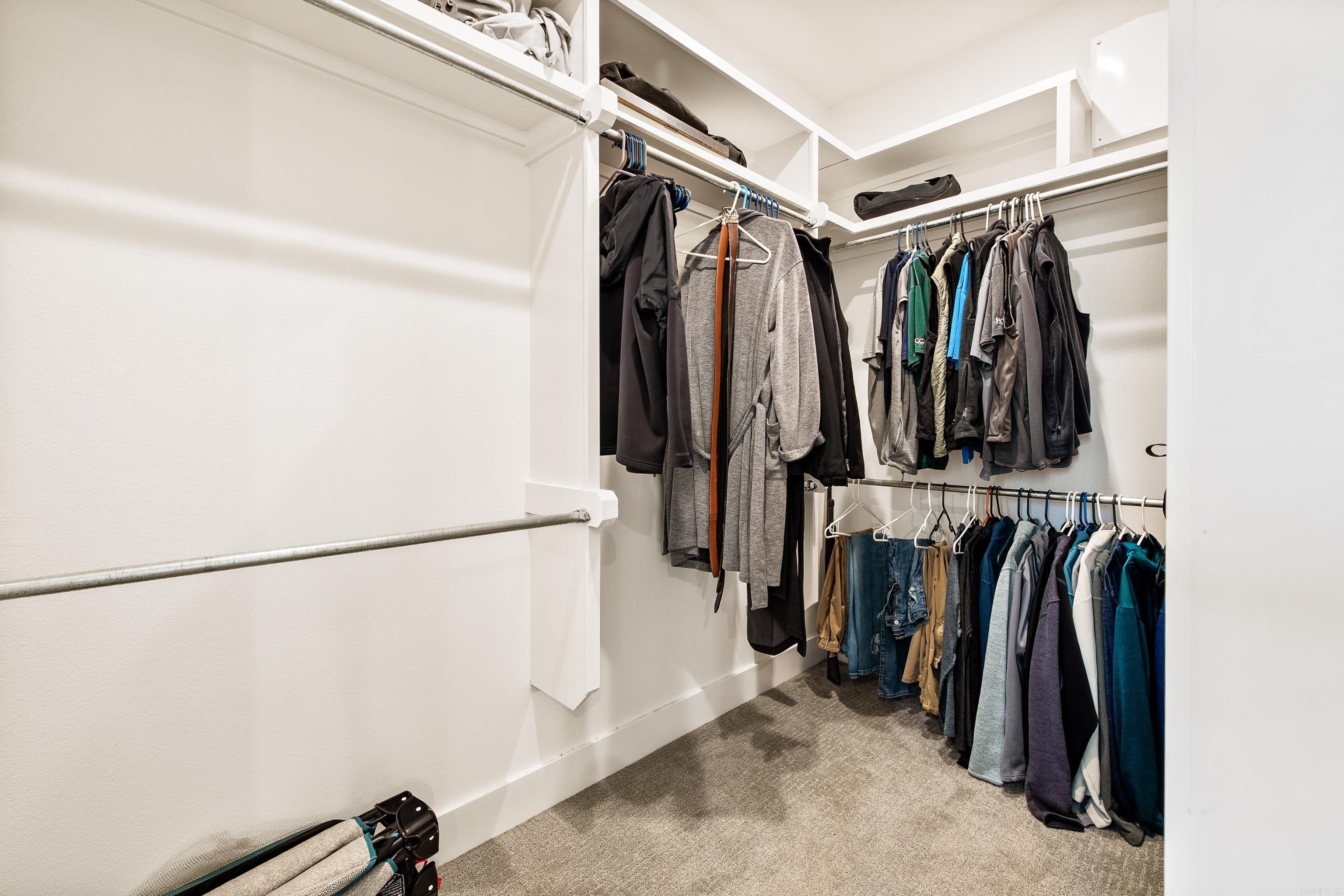 CREEKSIDE - Residential