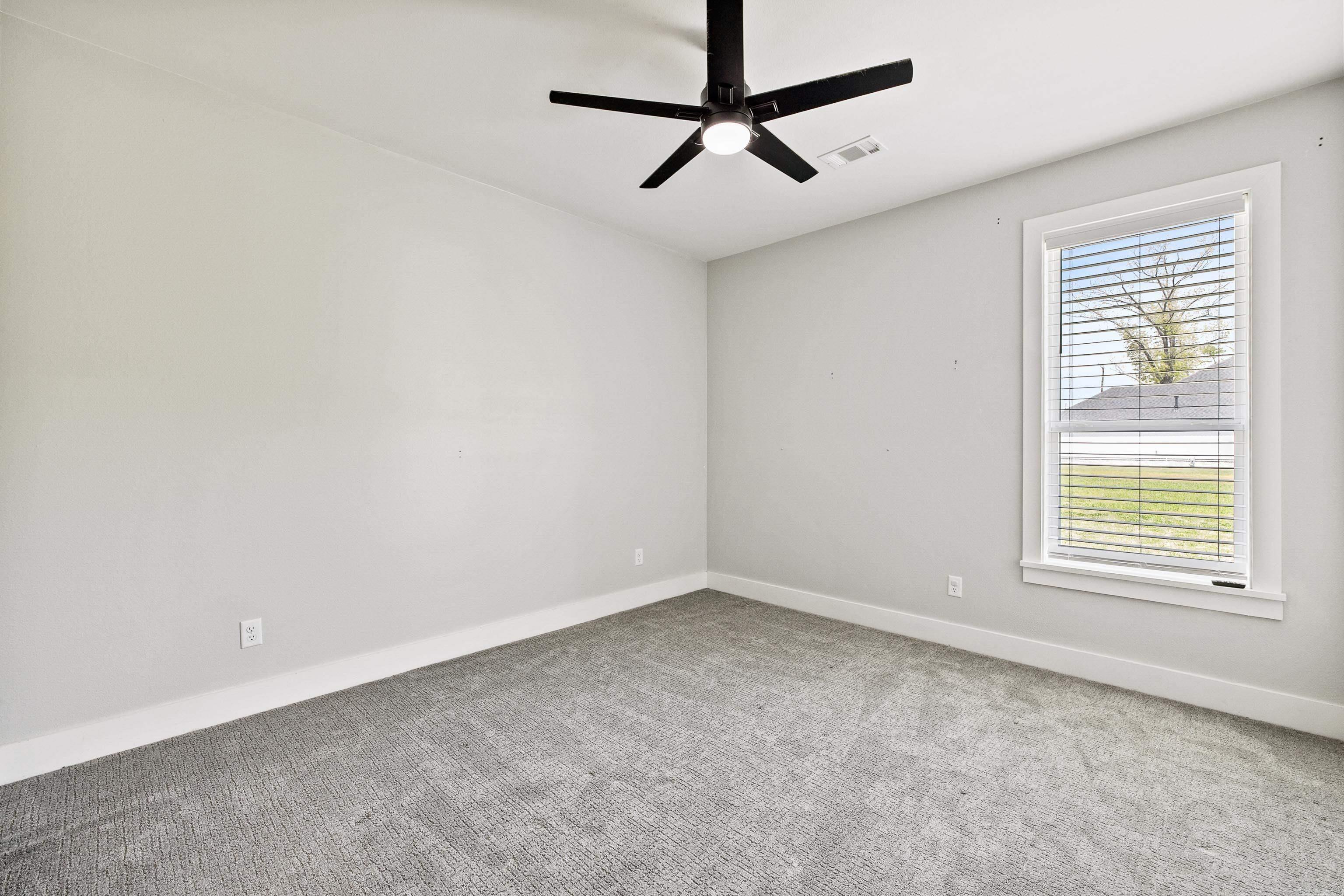 CREEKSIDE - Residential