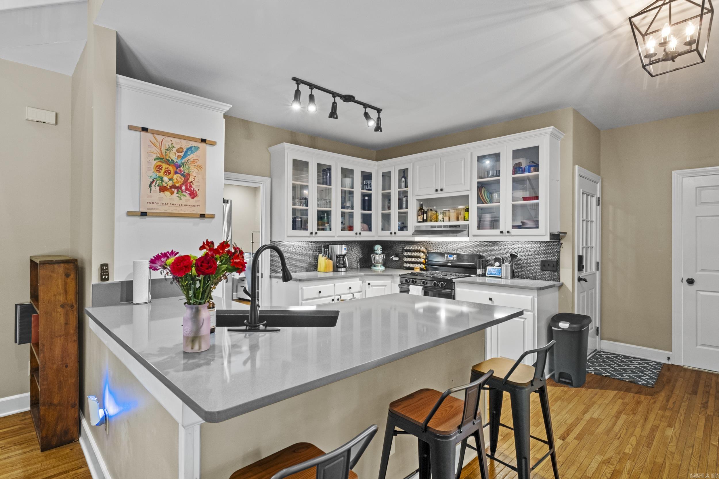 WALKER HEIGHTS ADD - Residential