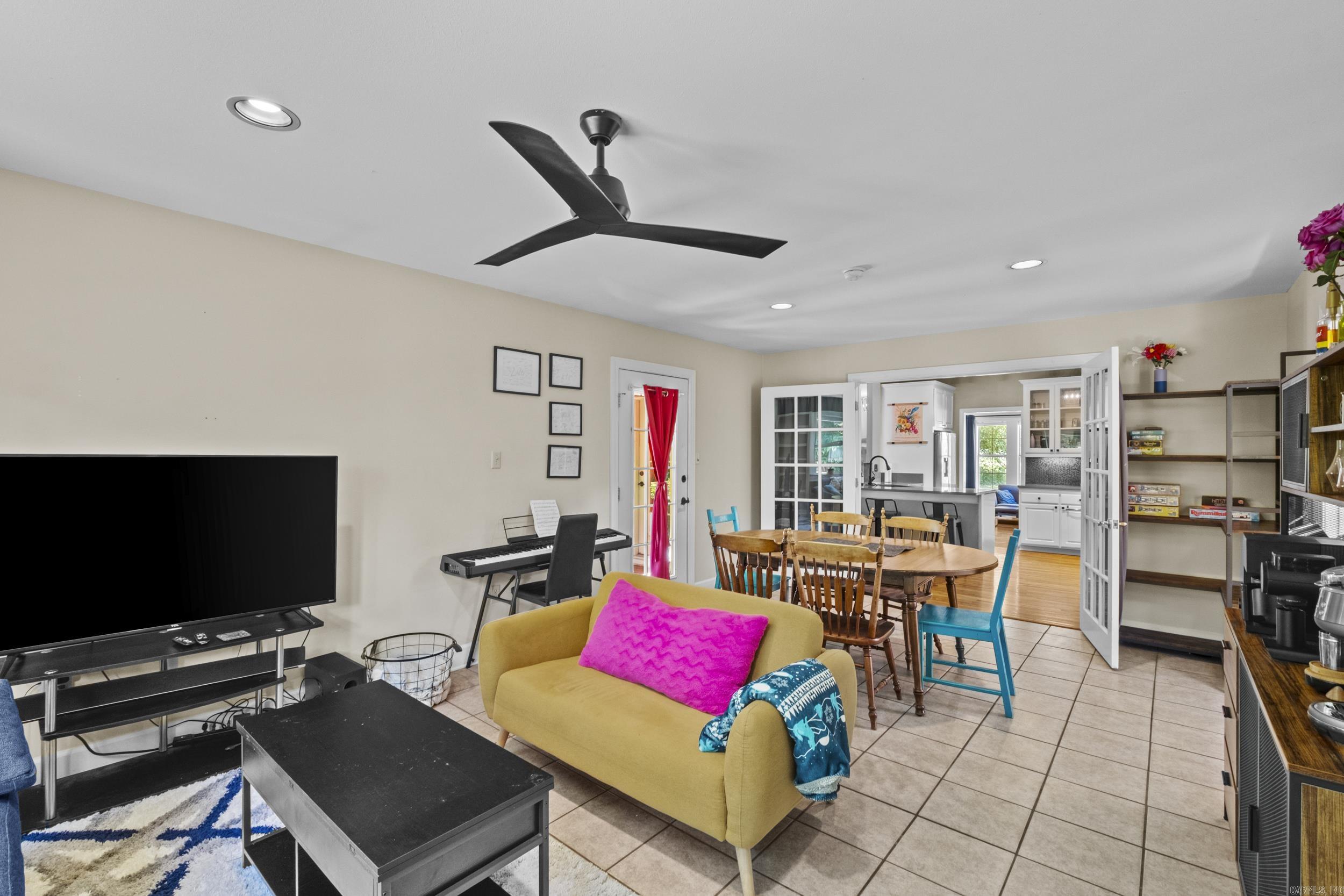 WALKER HEIGHTS ADD - Residential