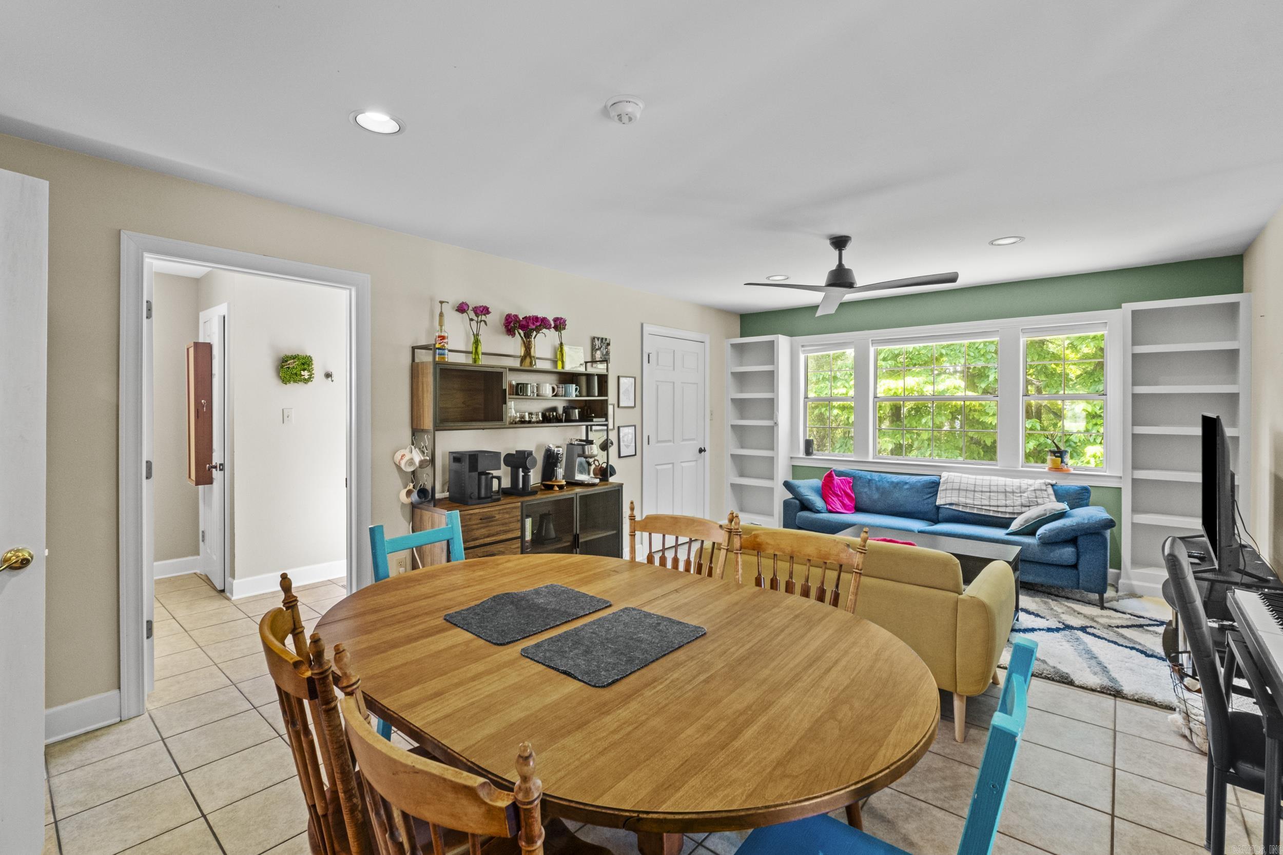 WALKER HEIGHTS ADD - Residential