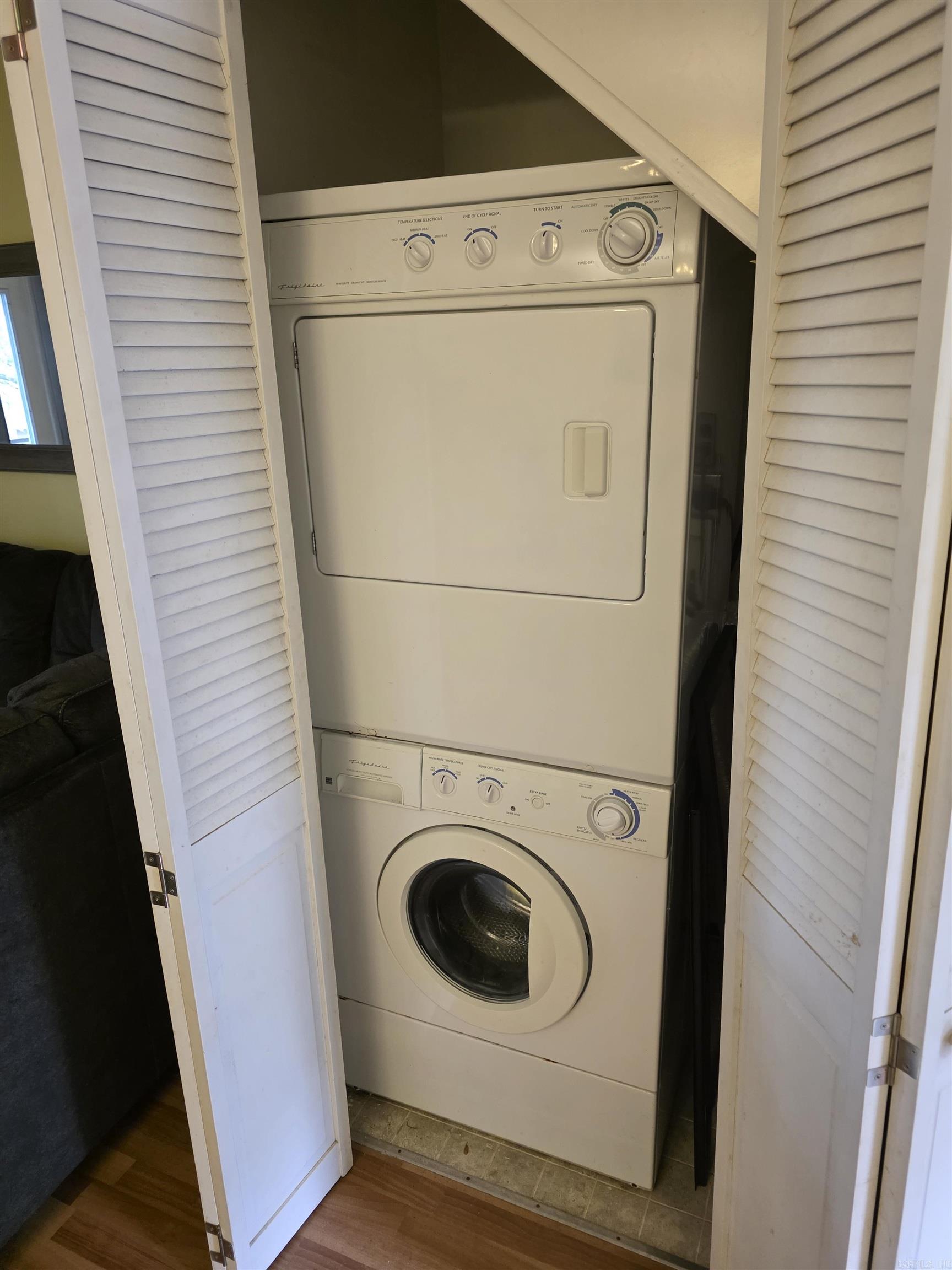 CHELSEA GLADE CONDO - Residential