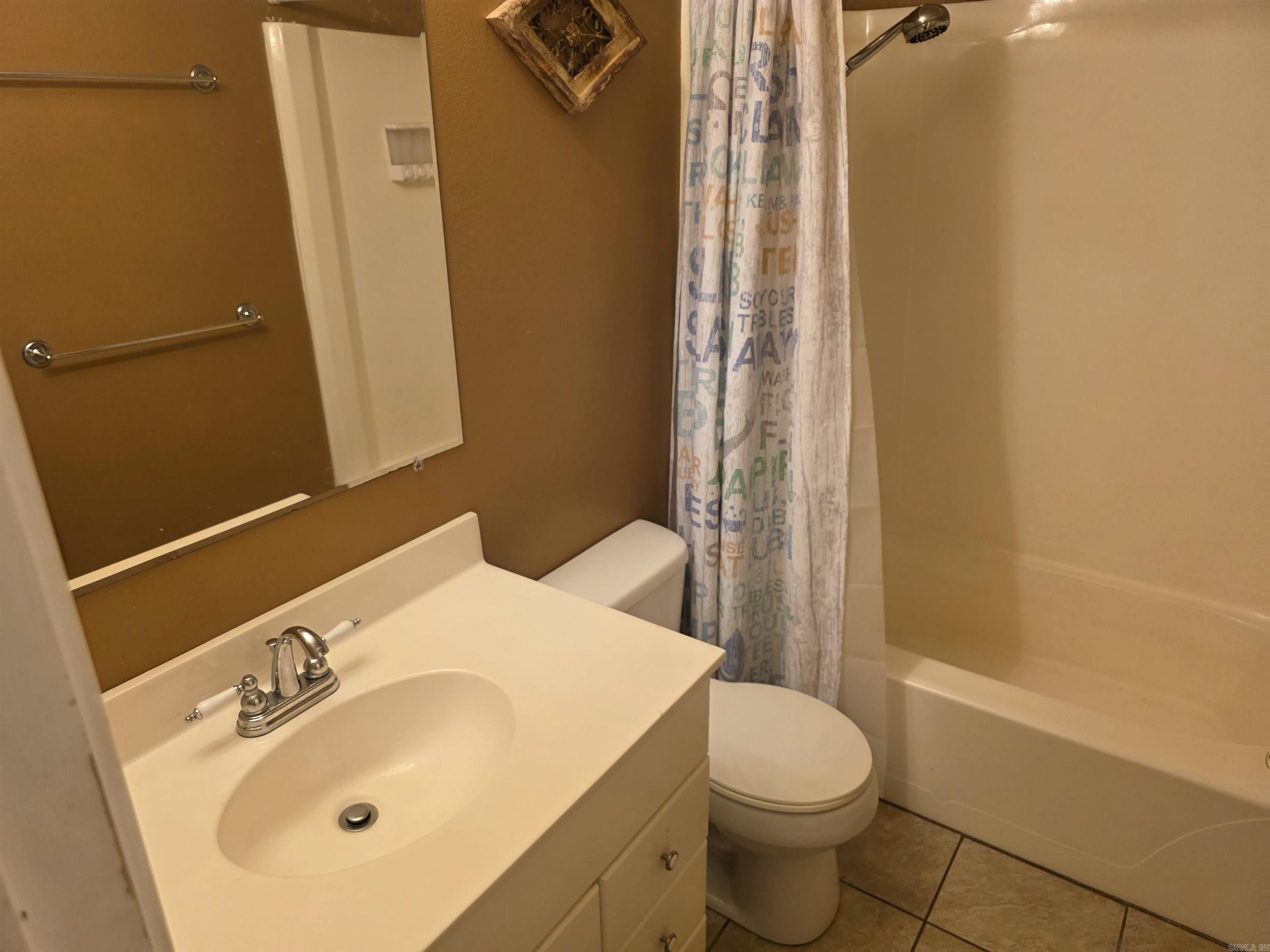 CHELSEA GLADE CONDO - Residential