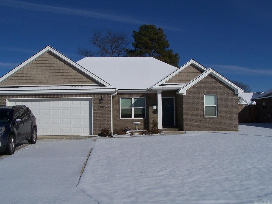 sold . Granite counters, fenced yard. vinyl plank thru out,