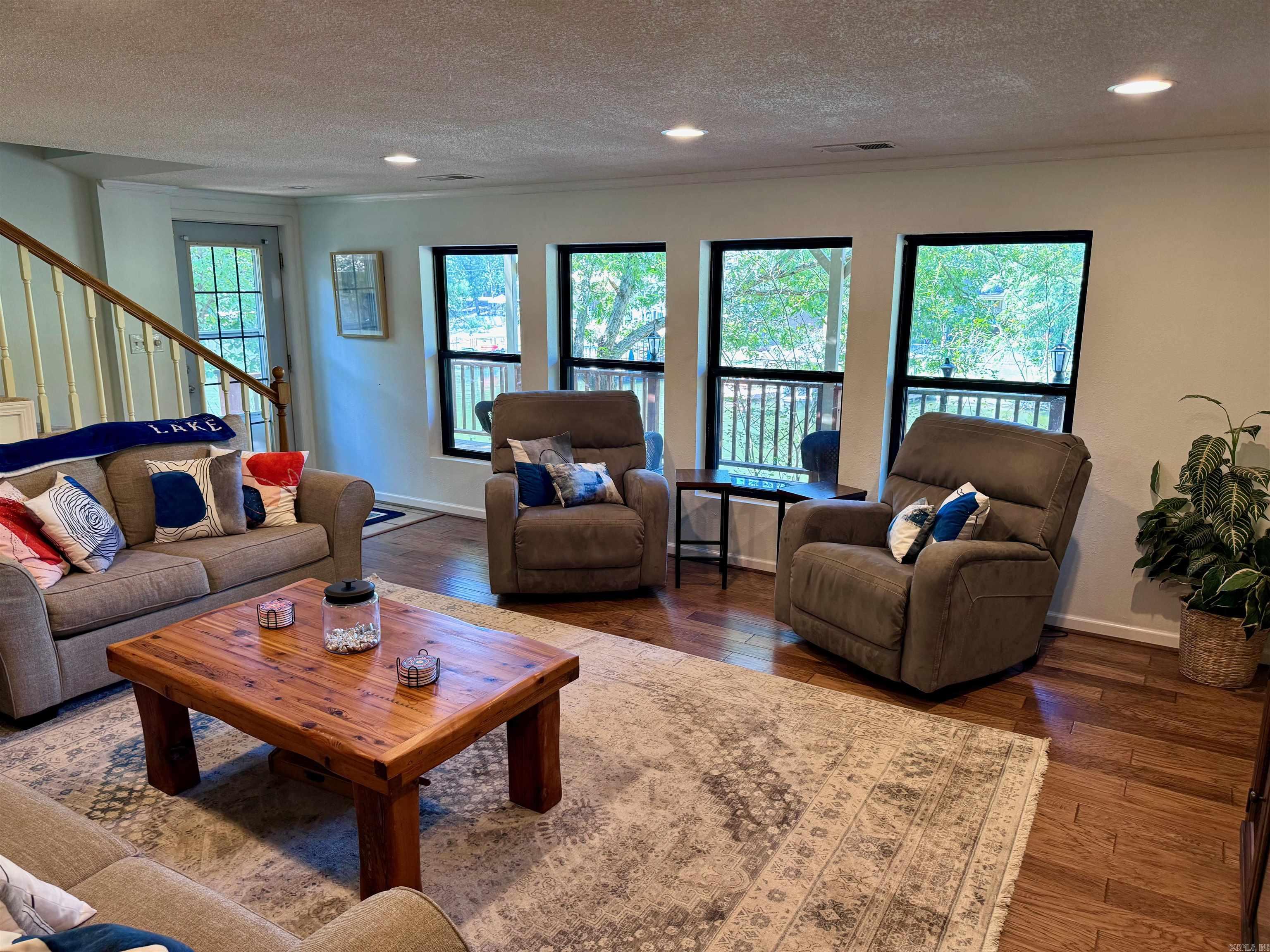 ARROWHEAD LAKE ESTATES - Residential