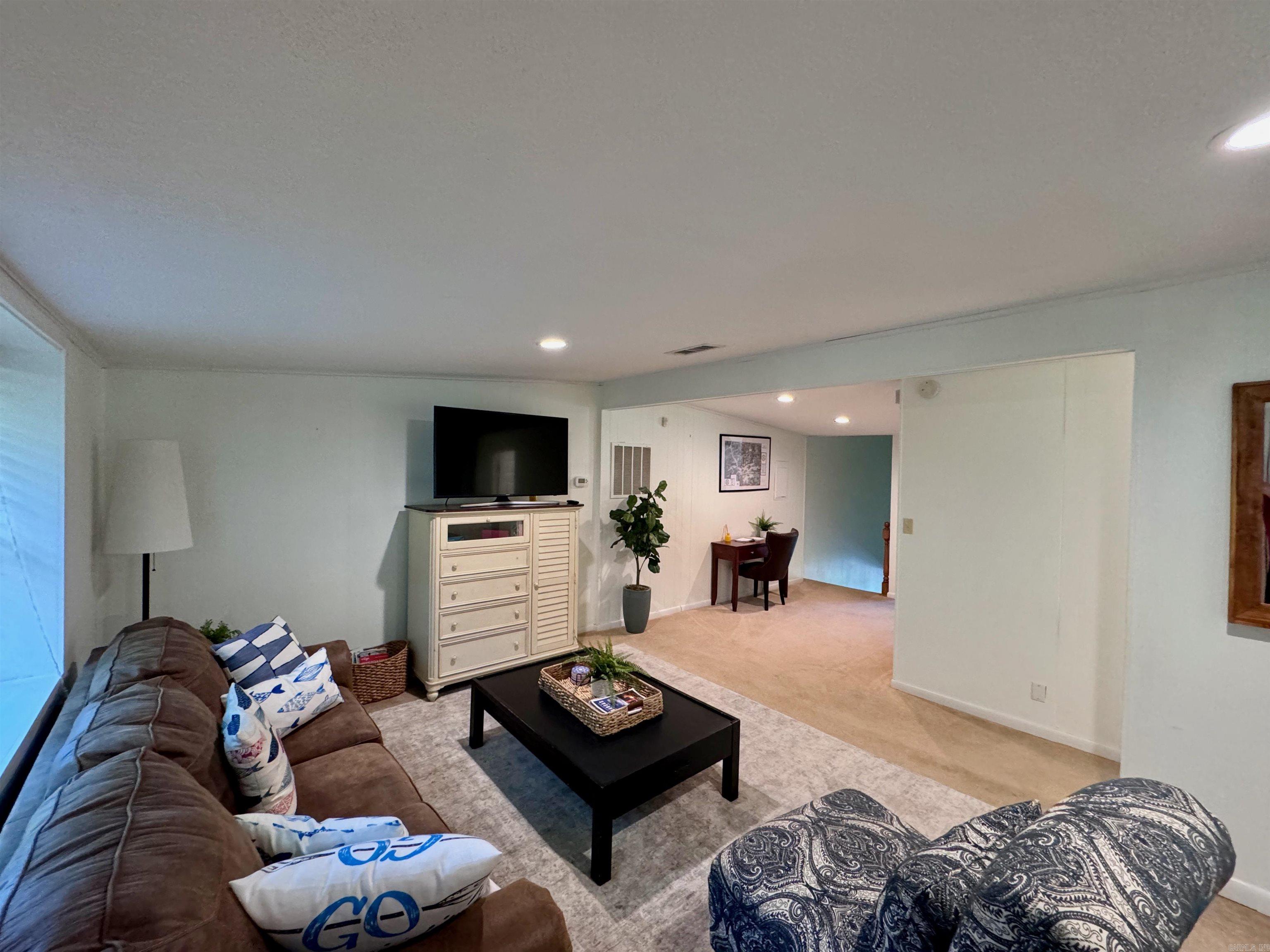 ARROWHEAD LAKE ESTATES - Residential