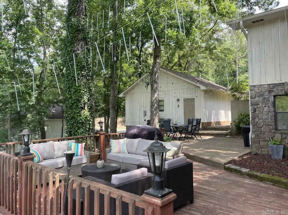 ARROWHEAD LAKE ESTATES - Residential