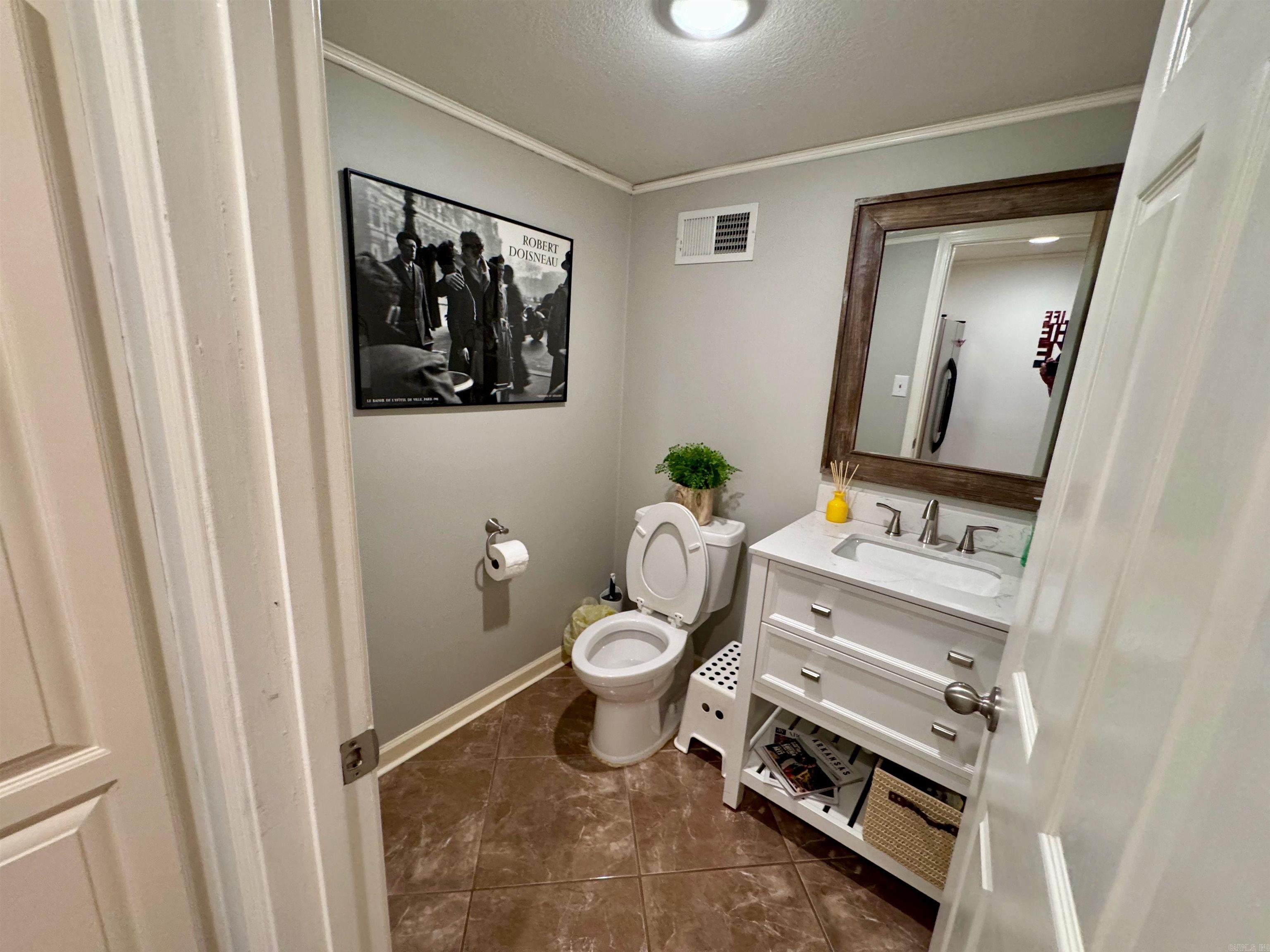 ARROWHEAD LAKE ESTATES - Residential