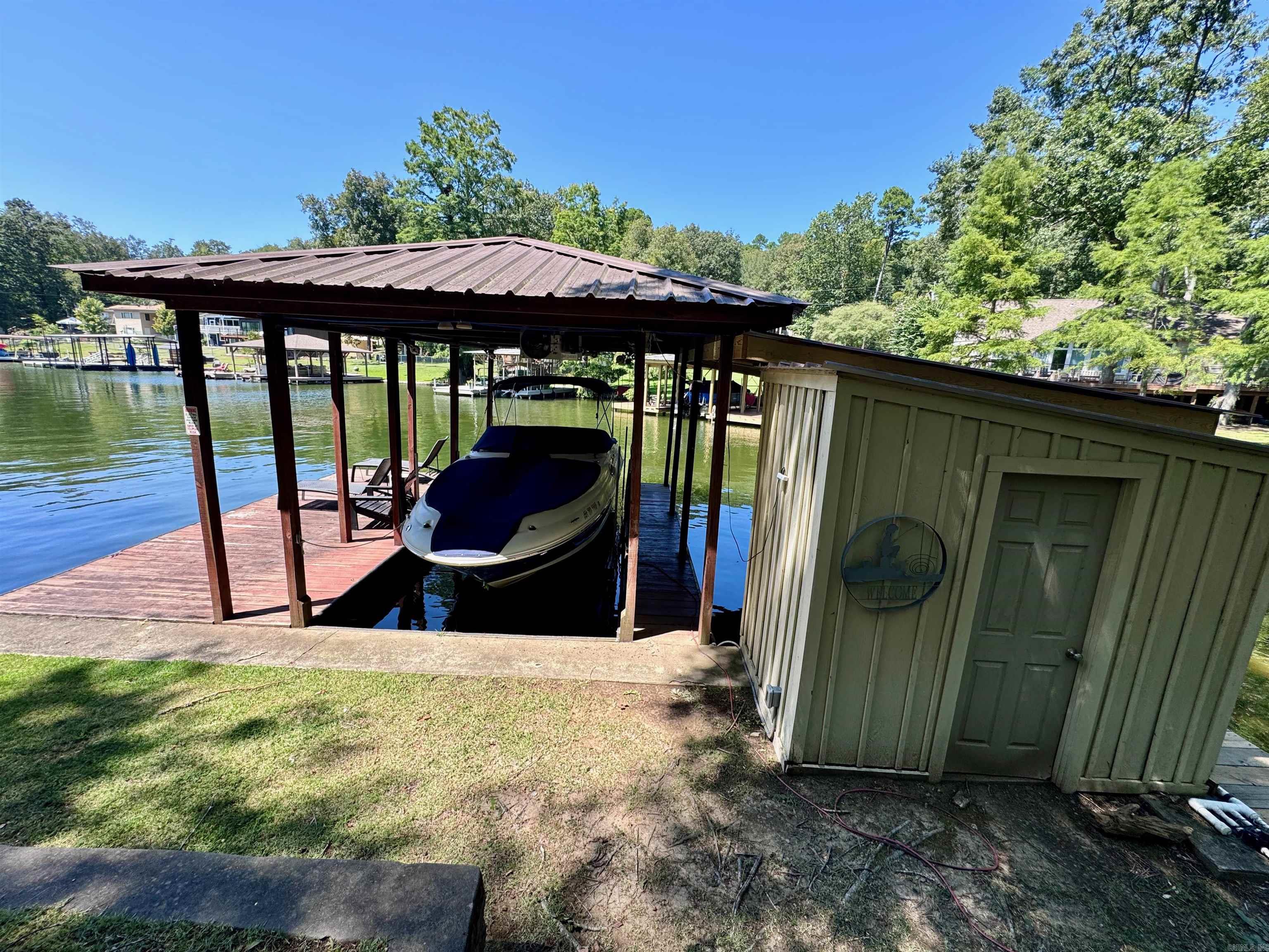 ARROWHEAD LAKE ESTATES - Residential