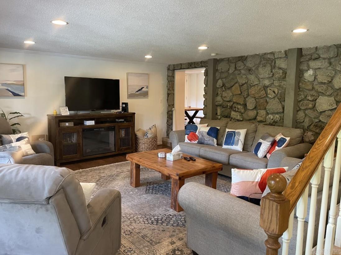 ARROWHEAD LAKE ESTATES - Residential