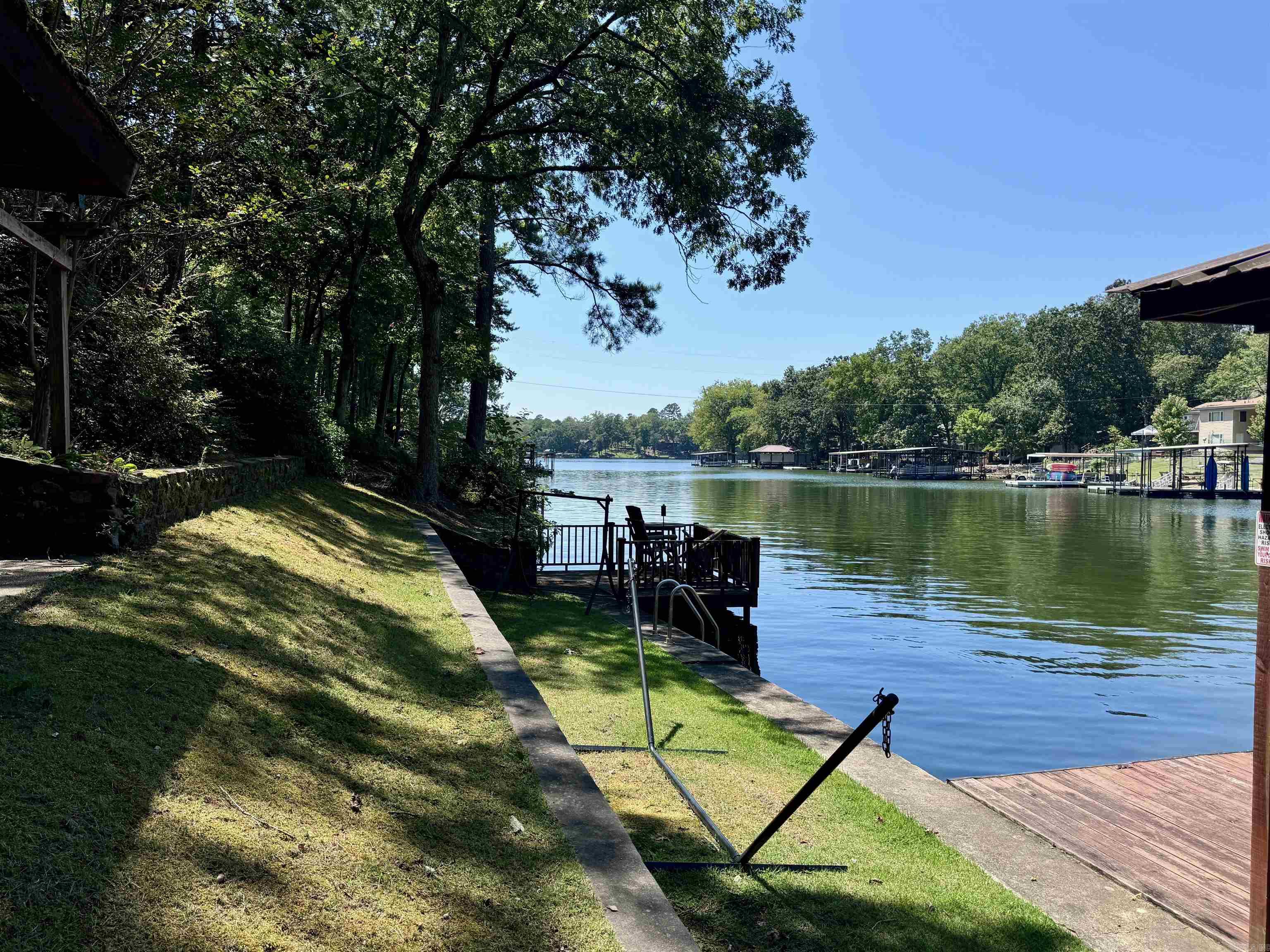 ARROWHEAD LAKE ESTATES - Residential