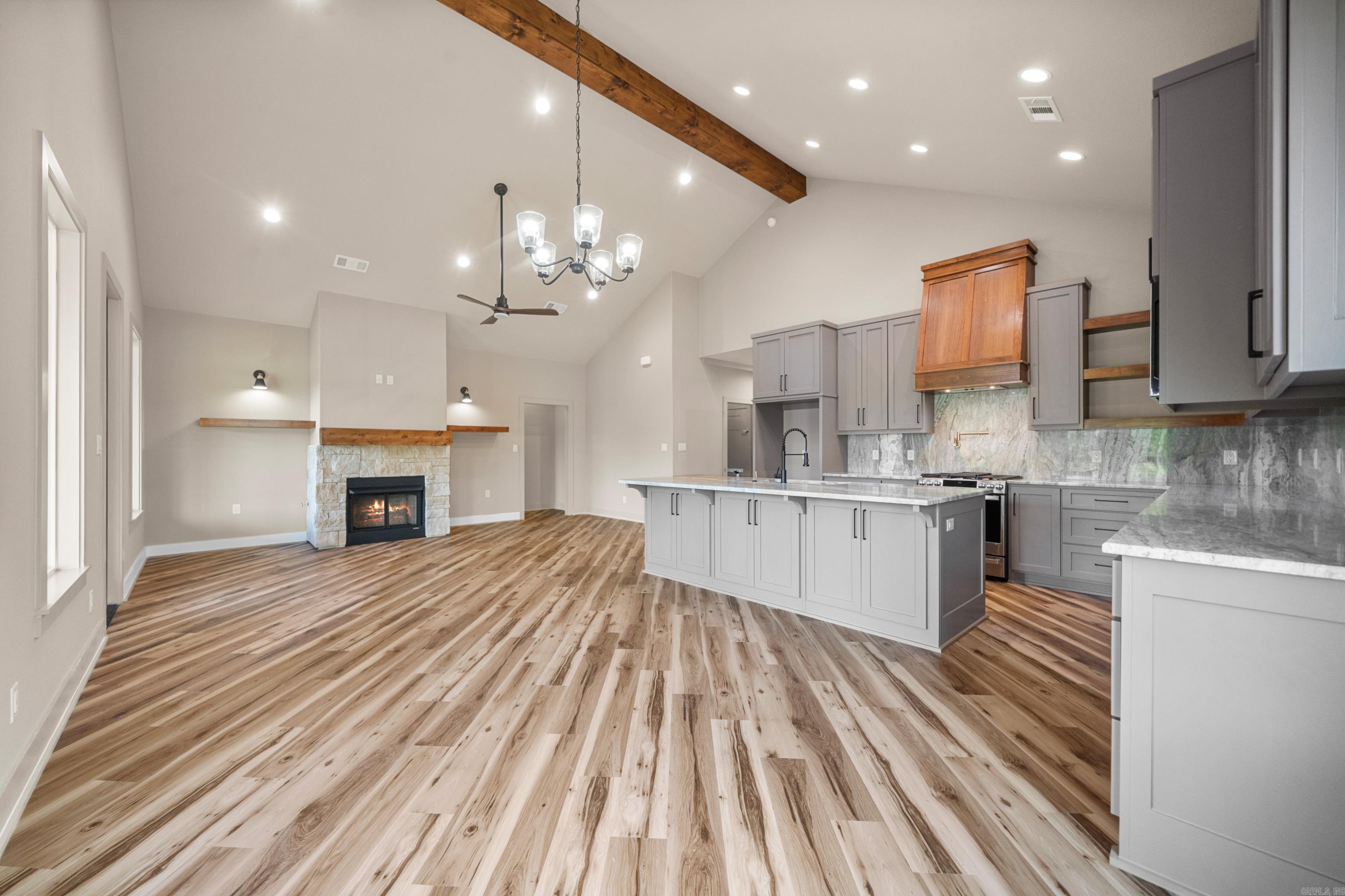 BERROWS, LAKE HAMILTON - Residential