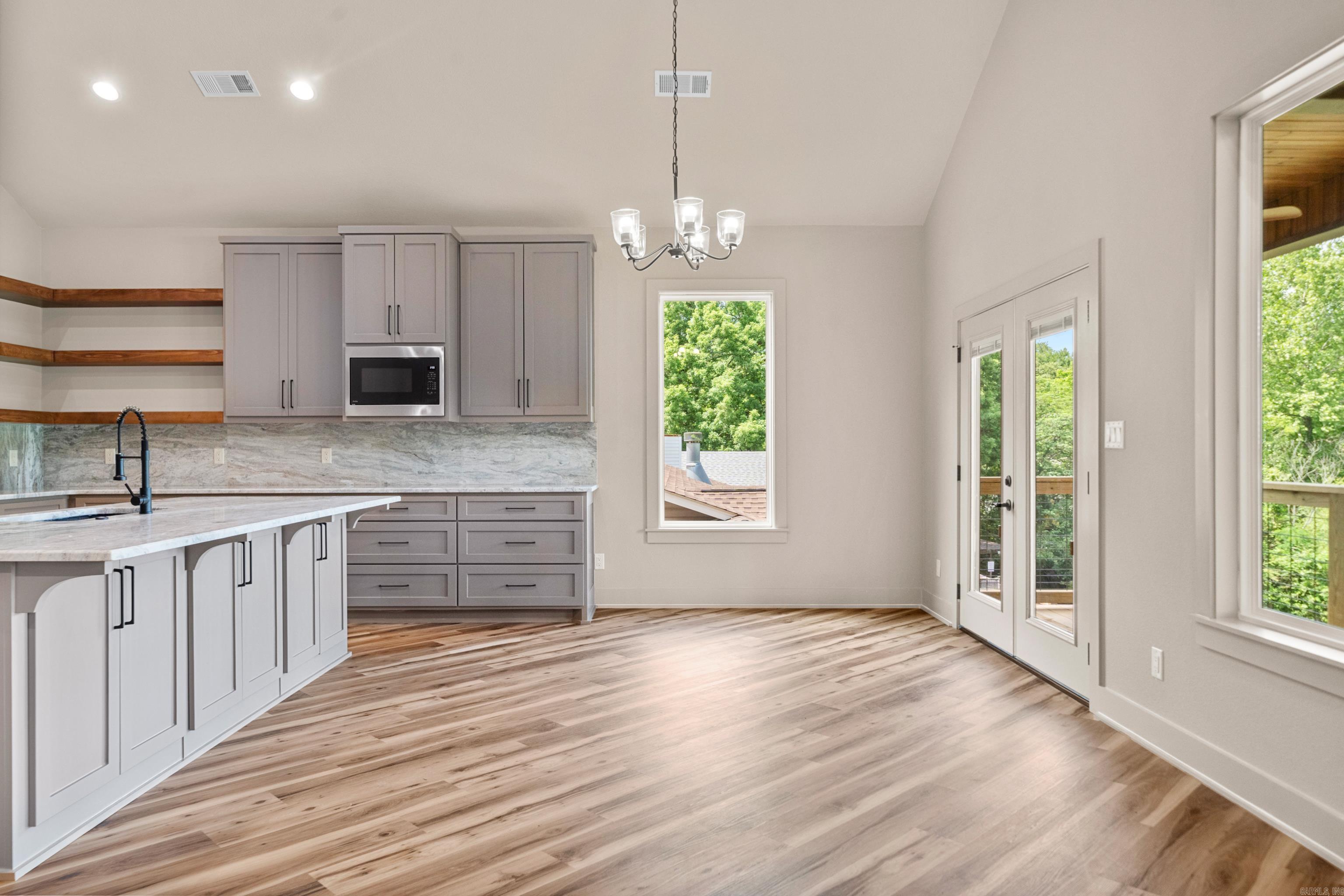 BERROWS, LAKE HAMILTON - Residential